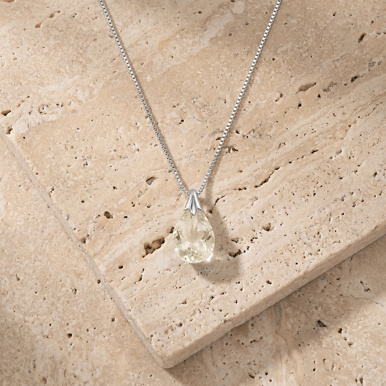 White Gold Gra Necklace White Topaz 10K — Amabile