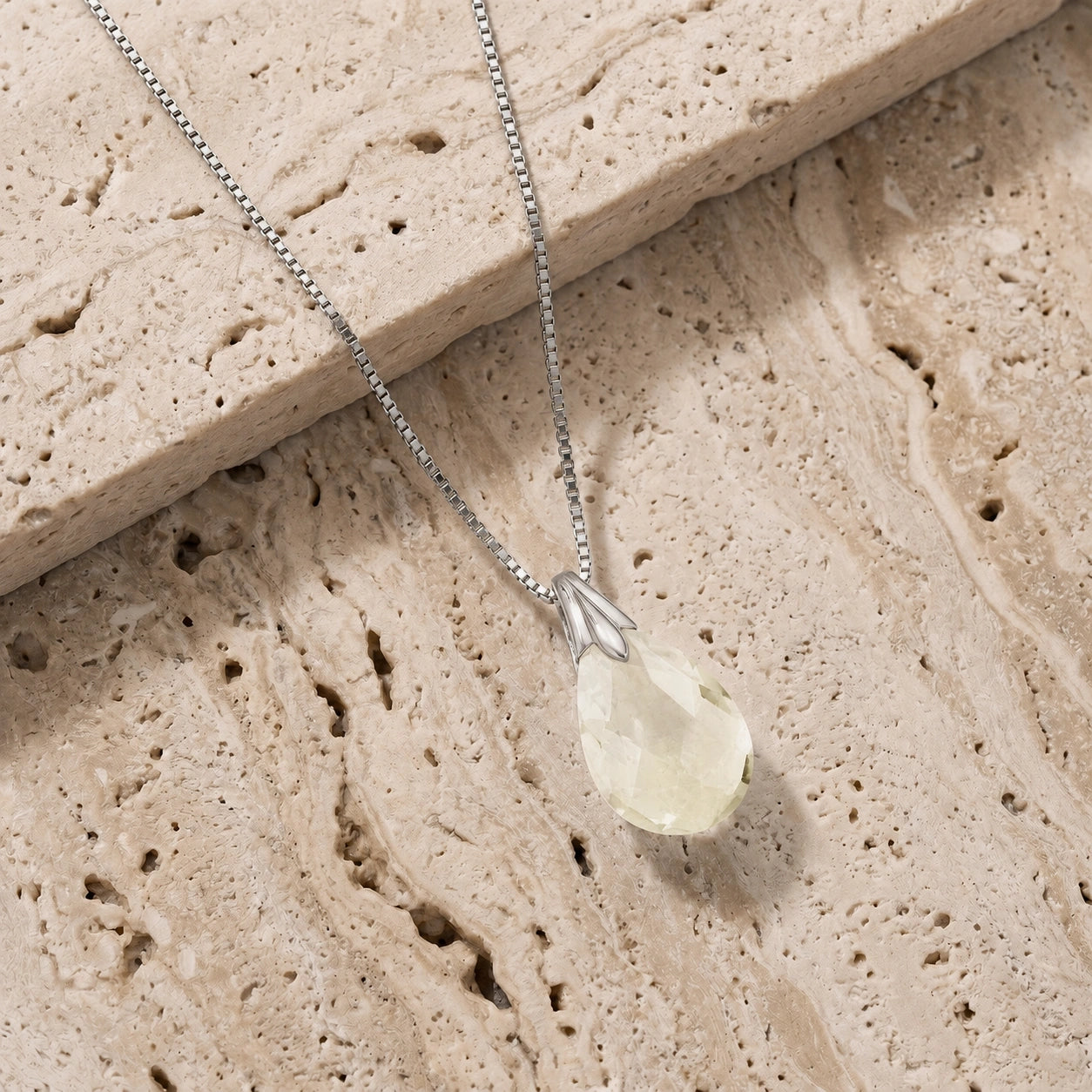 White Gold Gra Necklace White Topaz 10K — Amabile