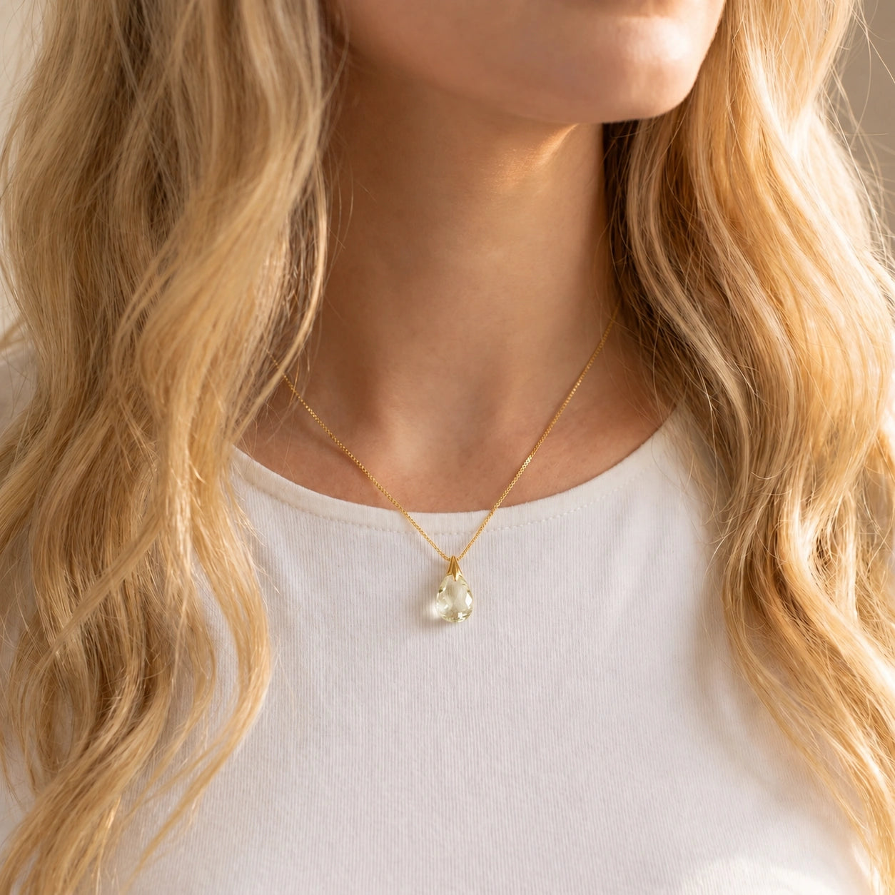 Yellow Gold Gra Necklace White Topaz 10K — Amabile