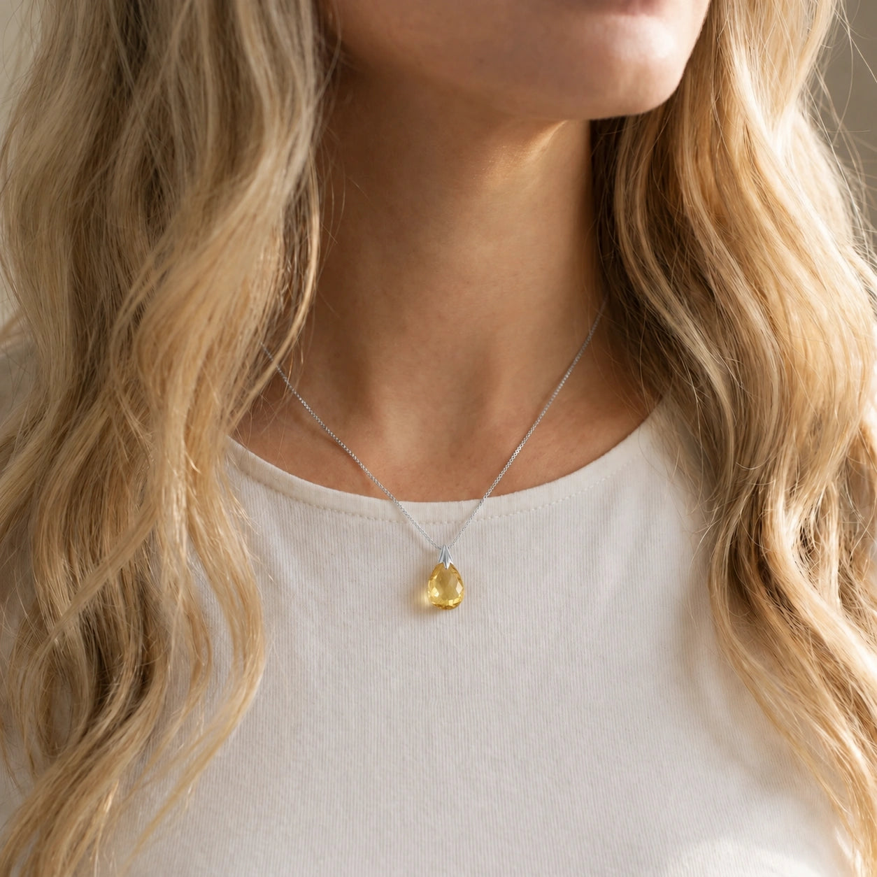 White Gold Gra Necklace Citrine 10K — Amabile