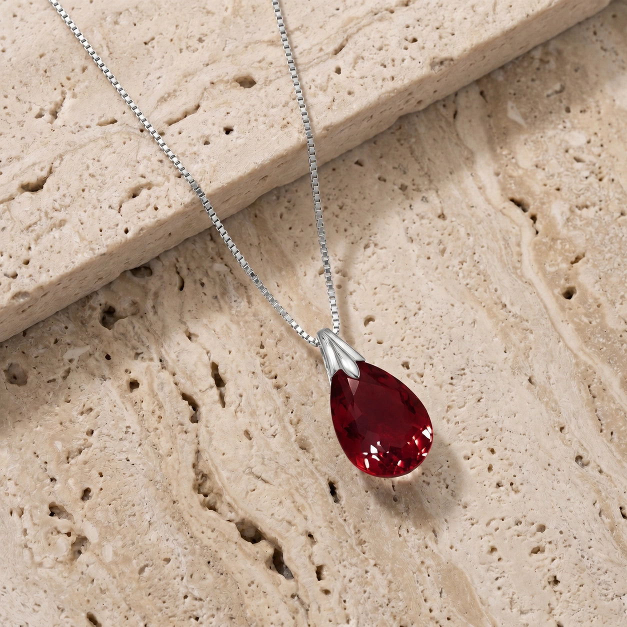 White Gold Gra Necklace Garnet 10K — Amabile