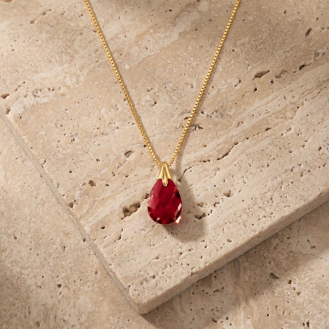 Yellow Gold Gra Necklace Garnet 10K — Amabile
