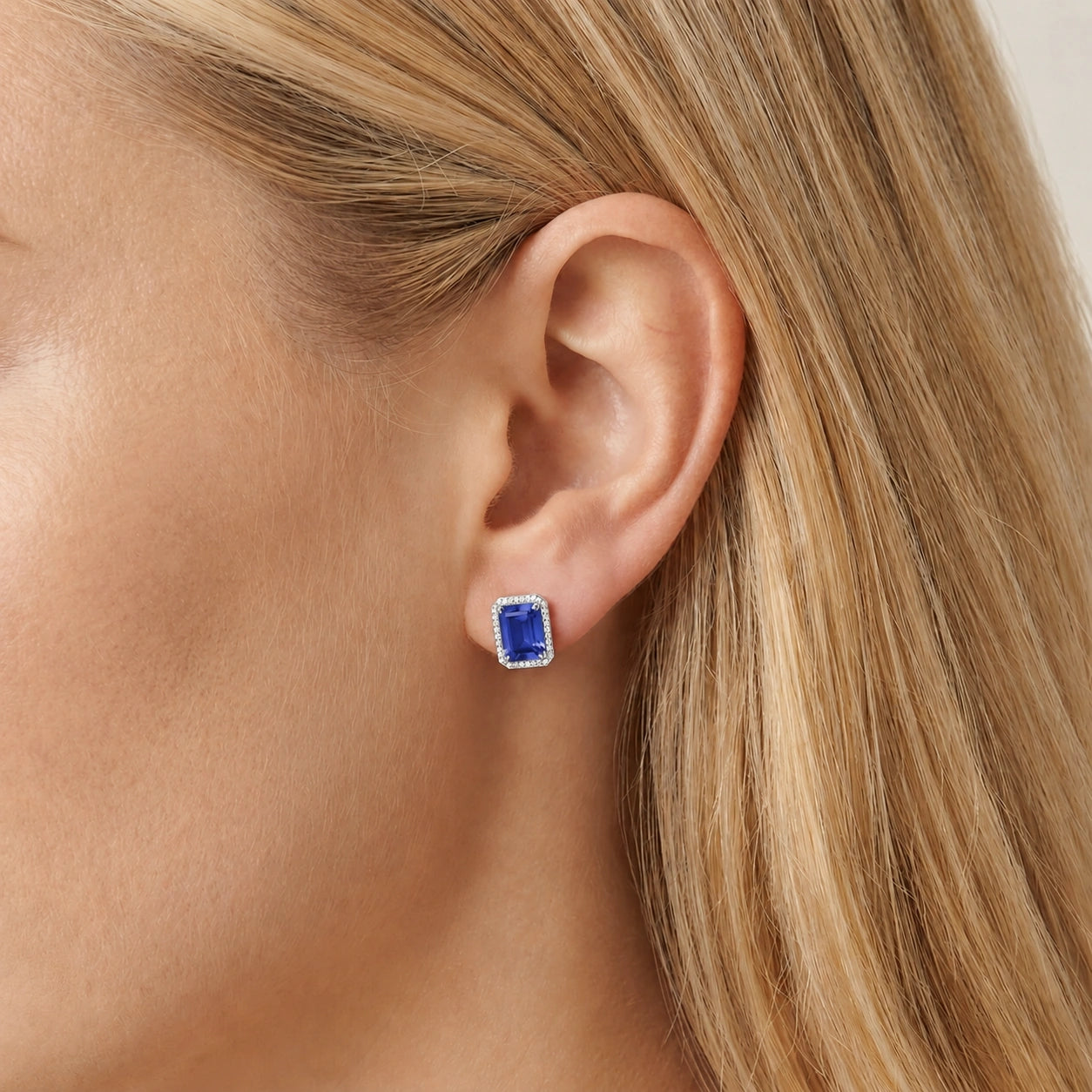White Gold Earrings Sapphire 10K — Melissa