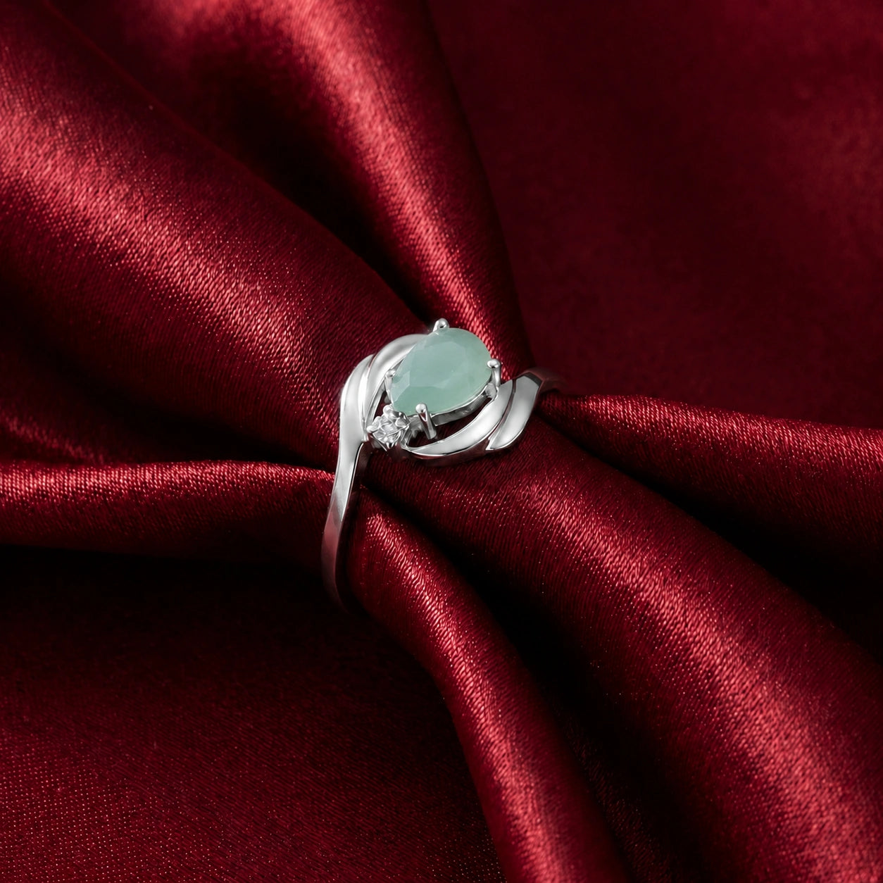 White Gold Emerald & Diamond — Michela
