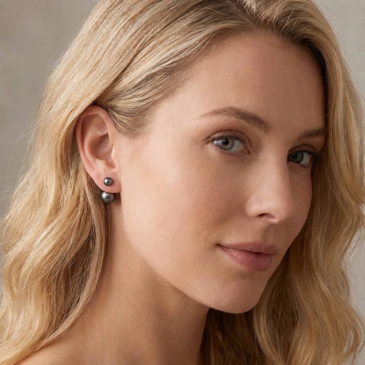 Rose Gold Rose Stud Earrings Pearl 10K — Alfonsina