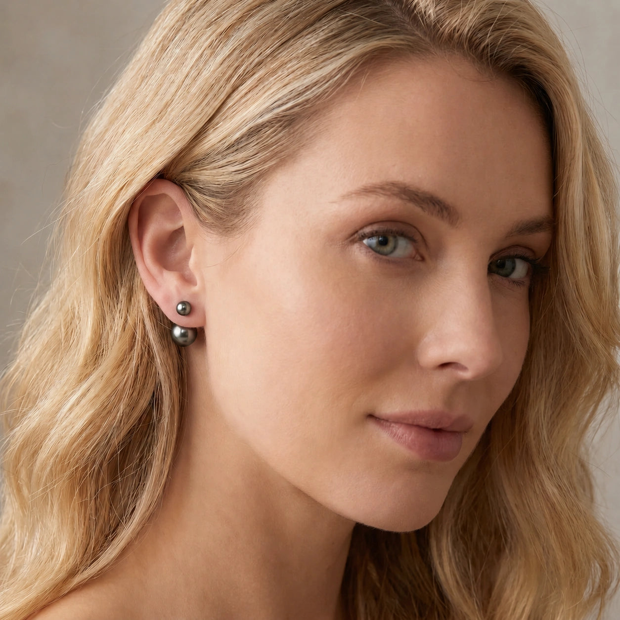 White Gold Rose Stud Earrings Pearl 10K — Alfonsina