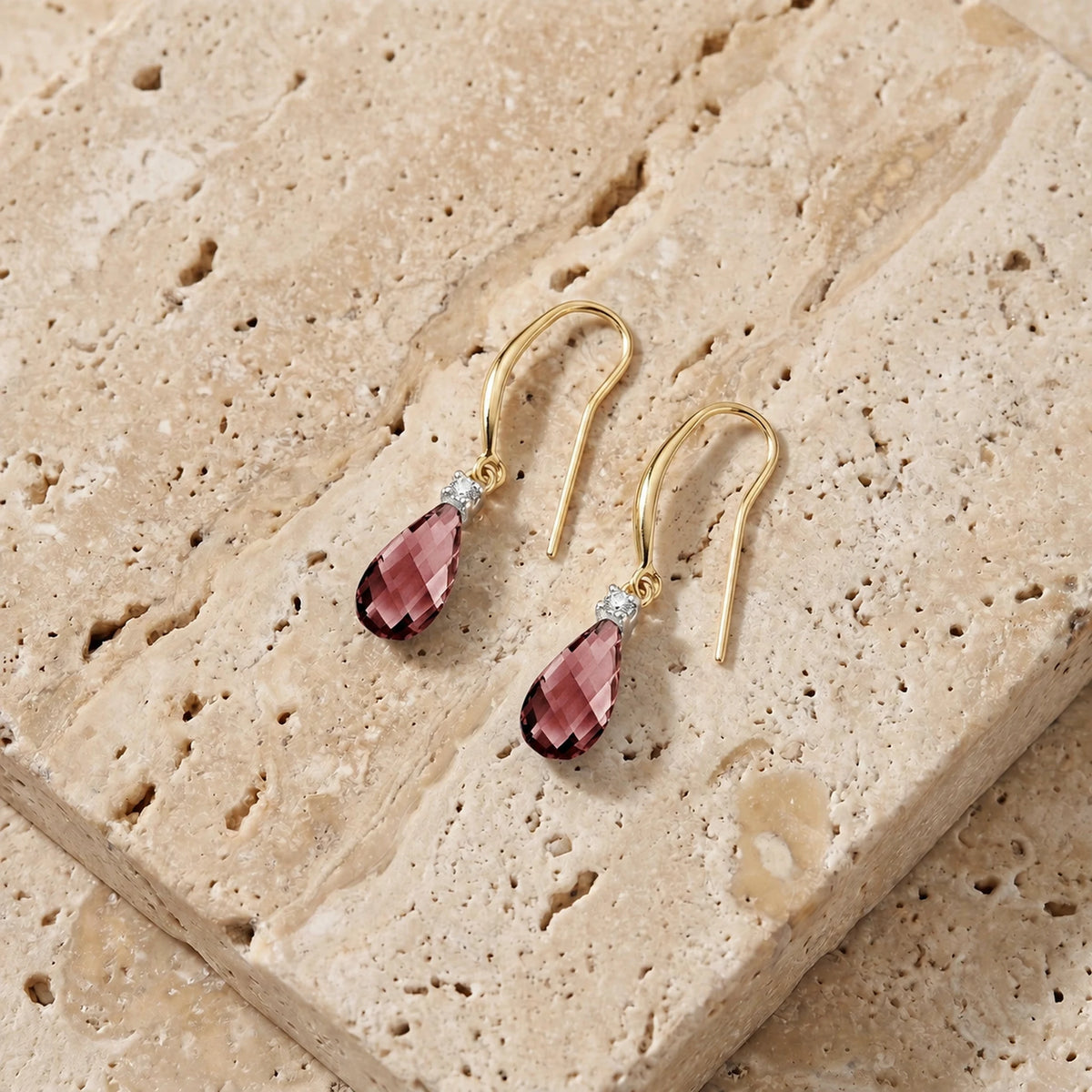 Yellow Gold Joya Earrings Diamond & Garnet — Minerva