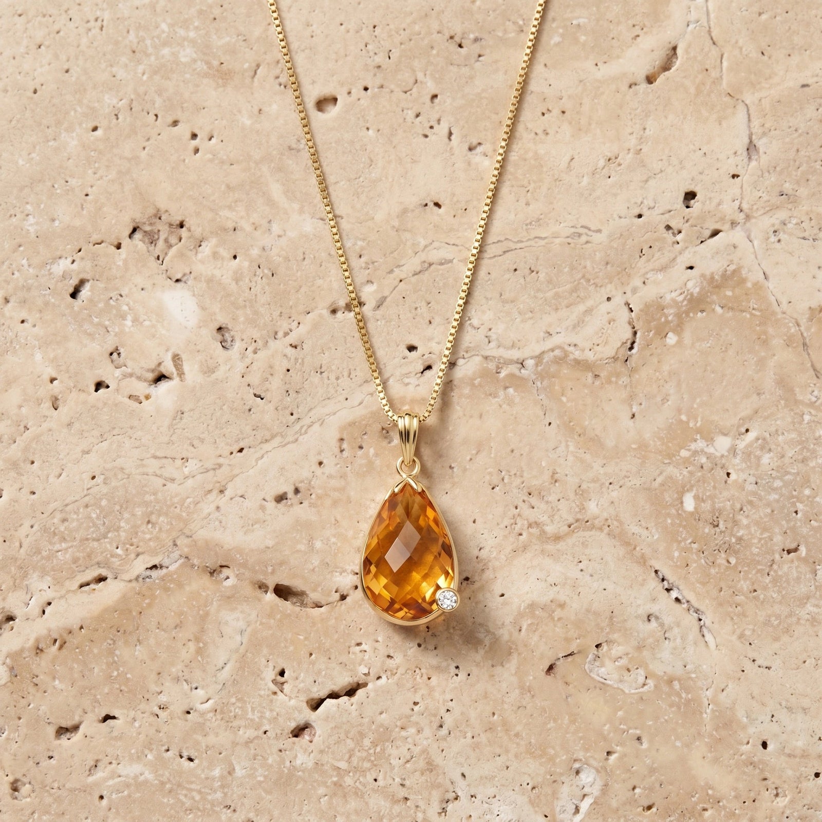 Yellow Gold Eternal Pendant Necklace Citrine 10K — Gaudenzia