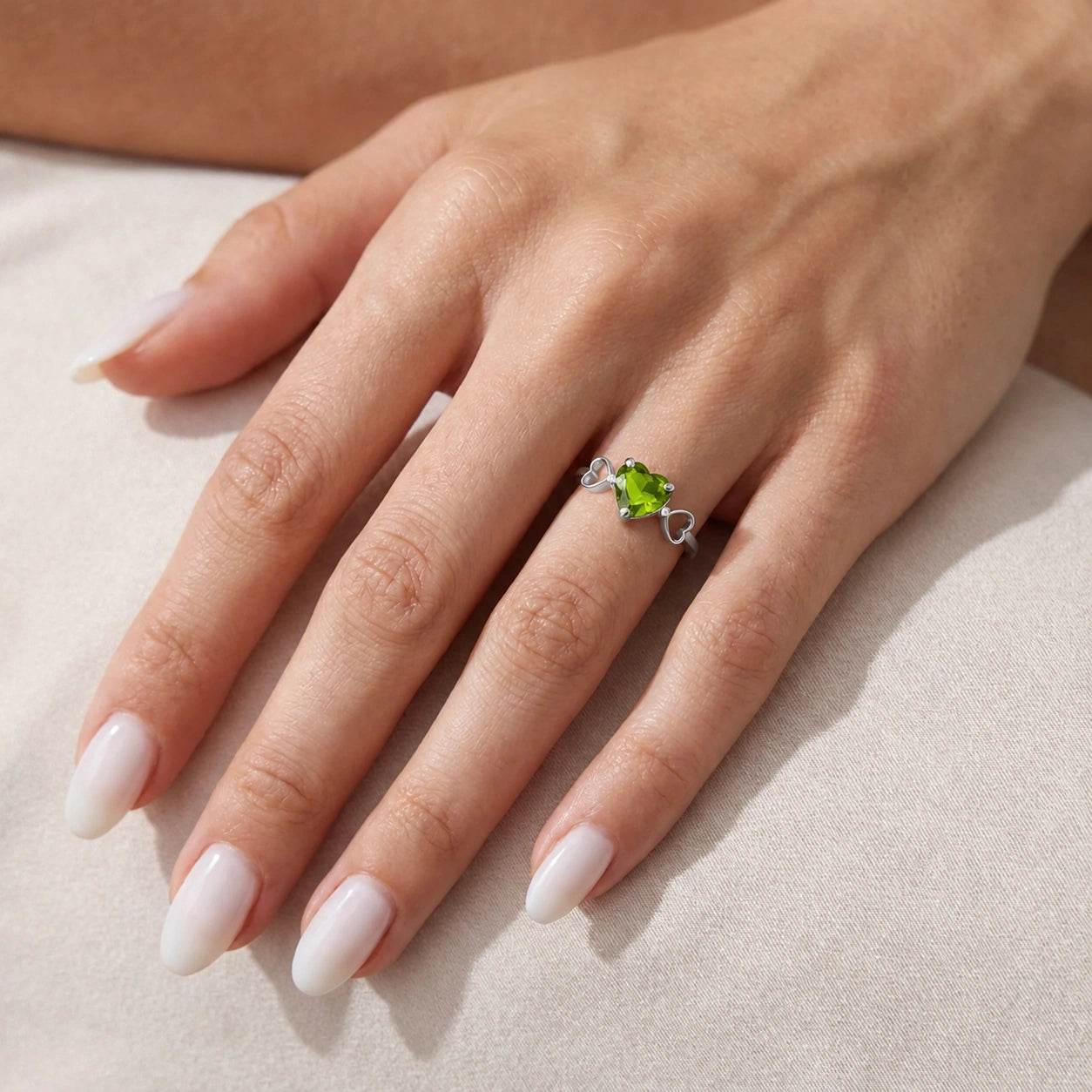 White Gold Rose Ring Peridot 10K — Mirella