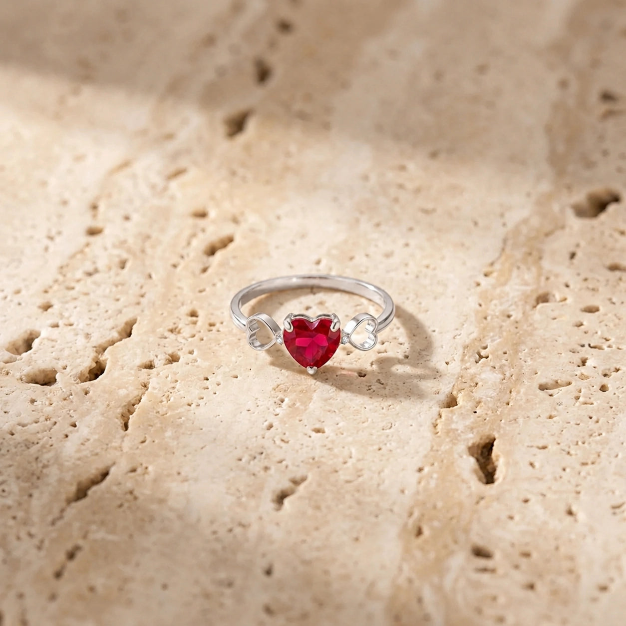 White Gold Diamond & Ruby — Ebe