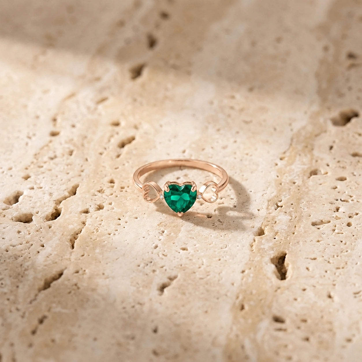 Rose Gold Rose Ring Emerald 10K — Mirella