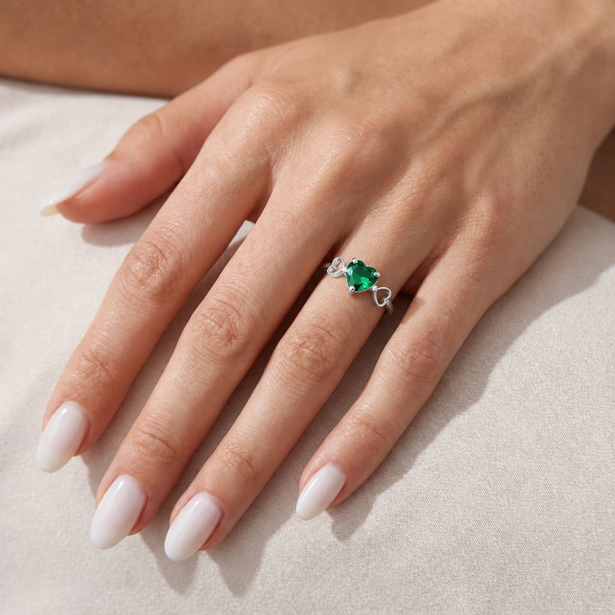 White Gold Rose Ring Emerald 10K — Mirella