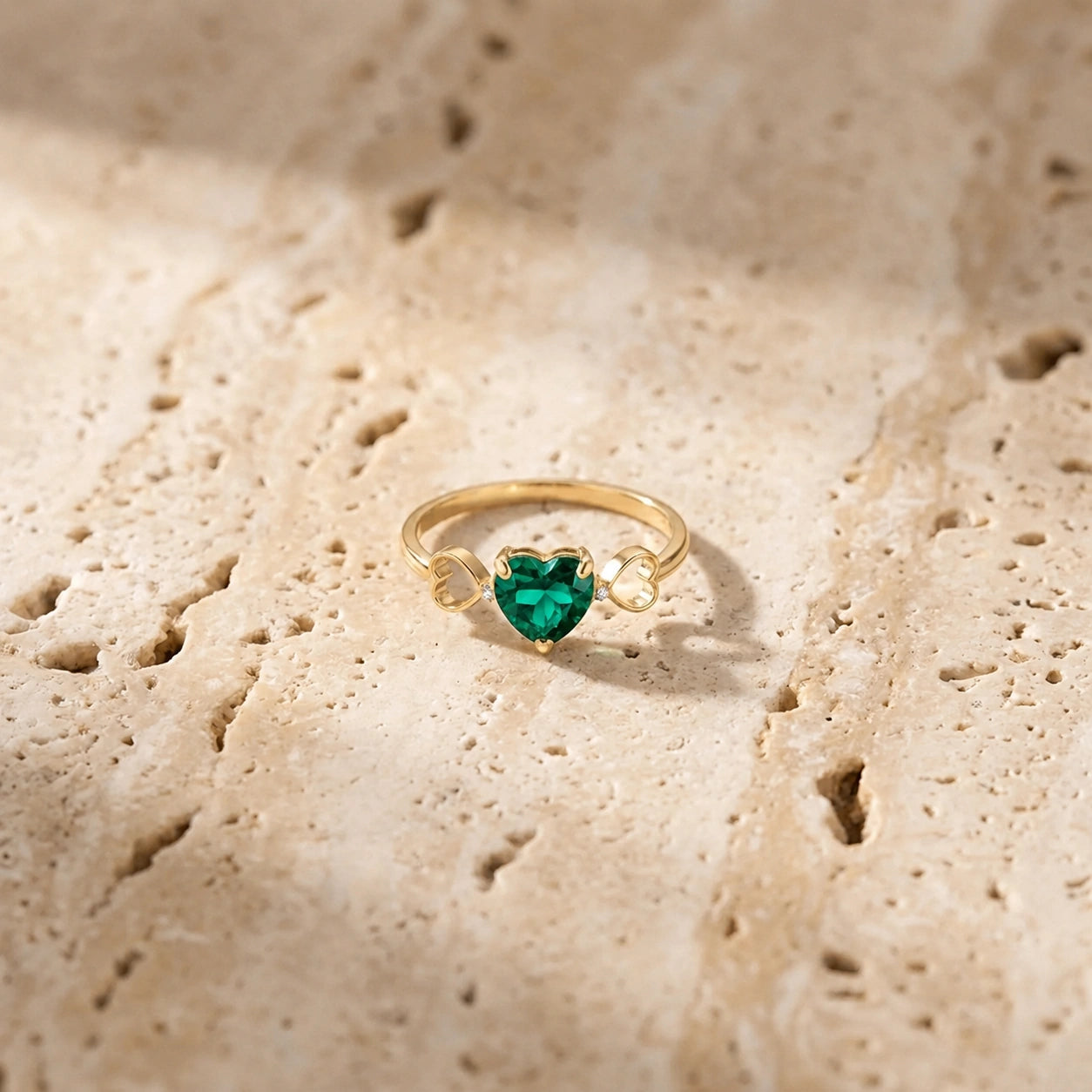Yellow Gold Rose Ring Emerald 10K — Mirella