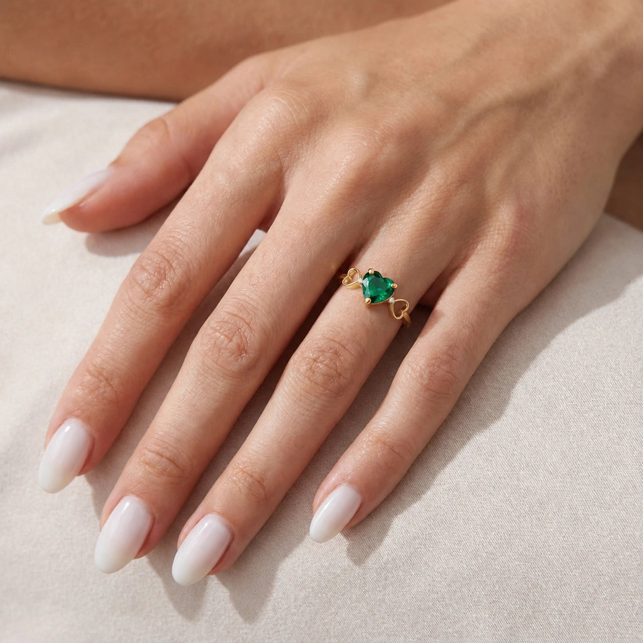 Yellow Gold Rose Ring Emerald 10K — Mirella