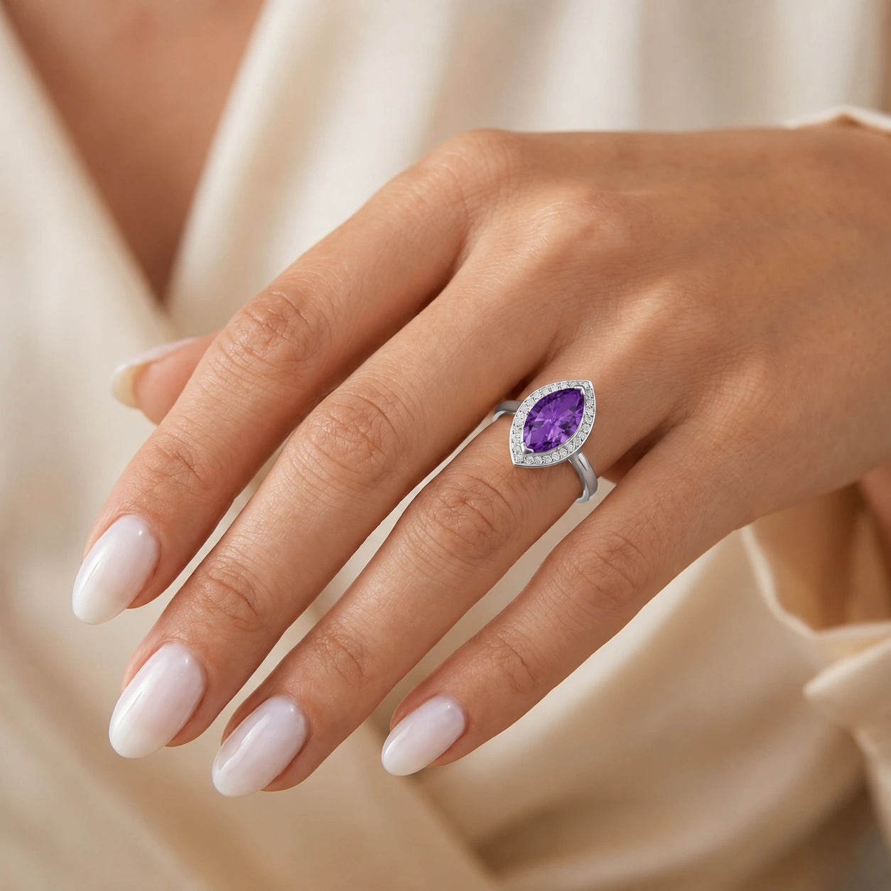 White Gold Ring Amethyst 10K — Eliana