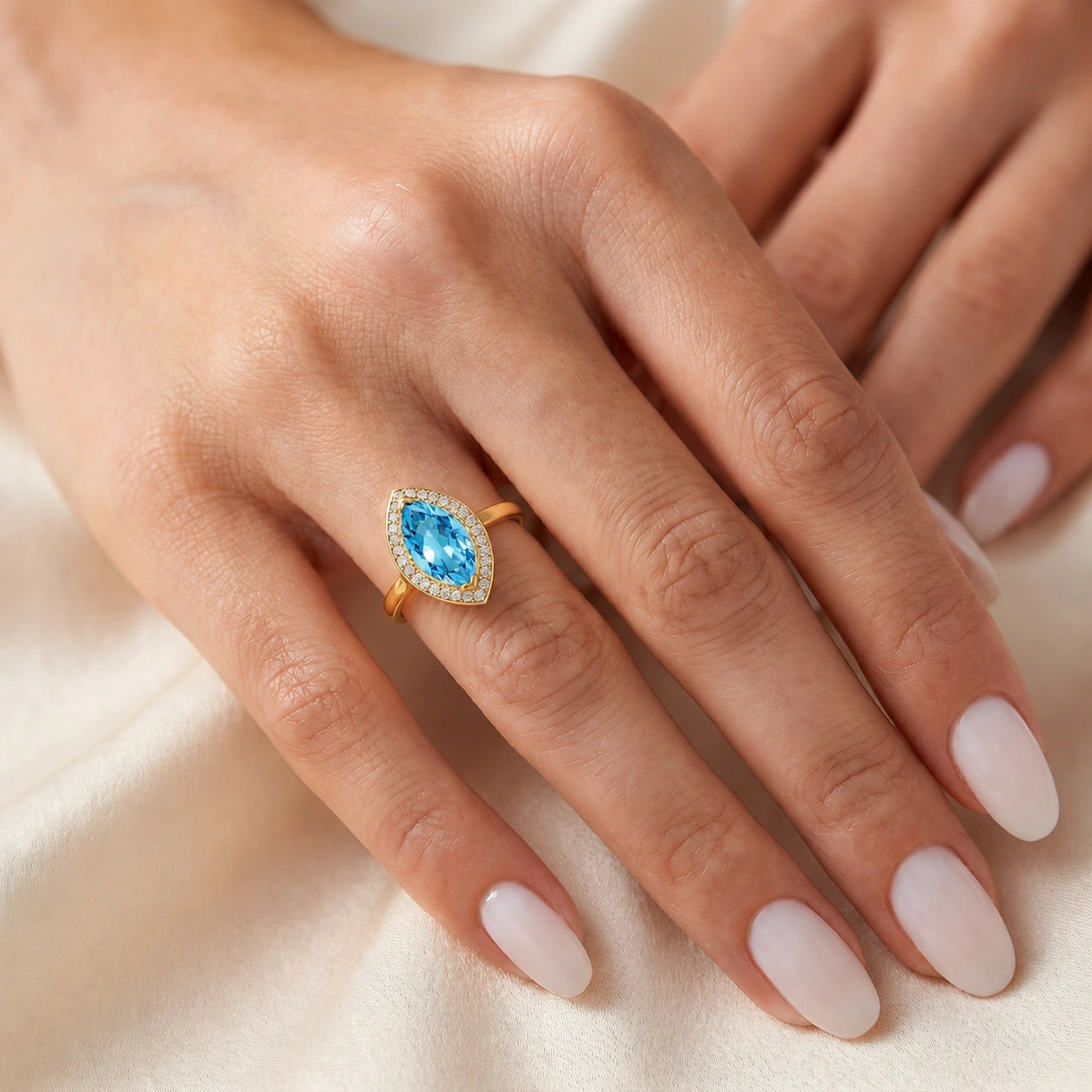 Yellow Gold Ring Blue Topaz 10K — Eliana