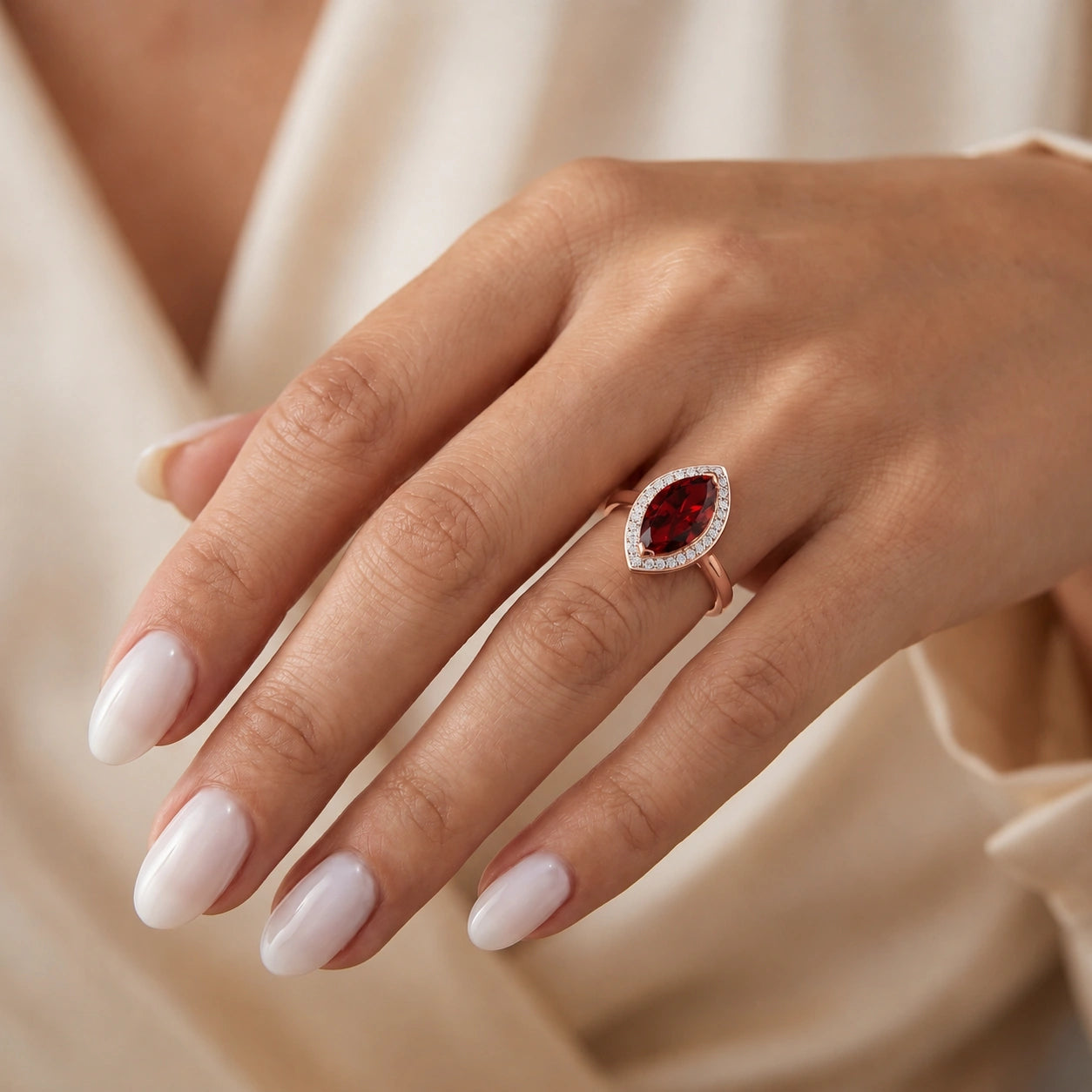 Rose Gold Ring Garnet 10K — Eliana