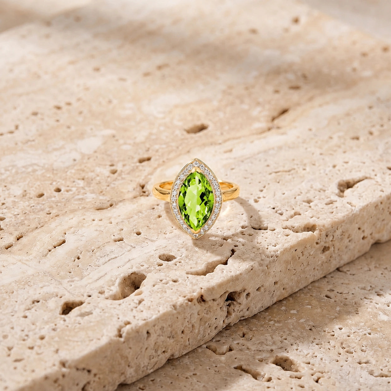 Yellow Gold Ring Peridot 10K — Eliana
