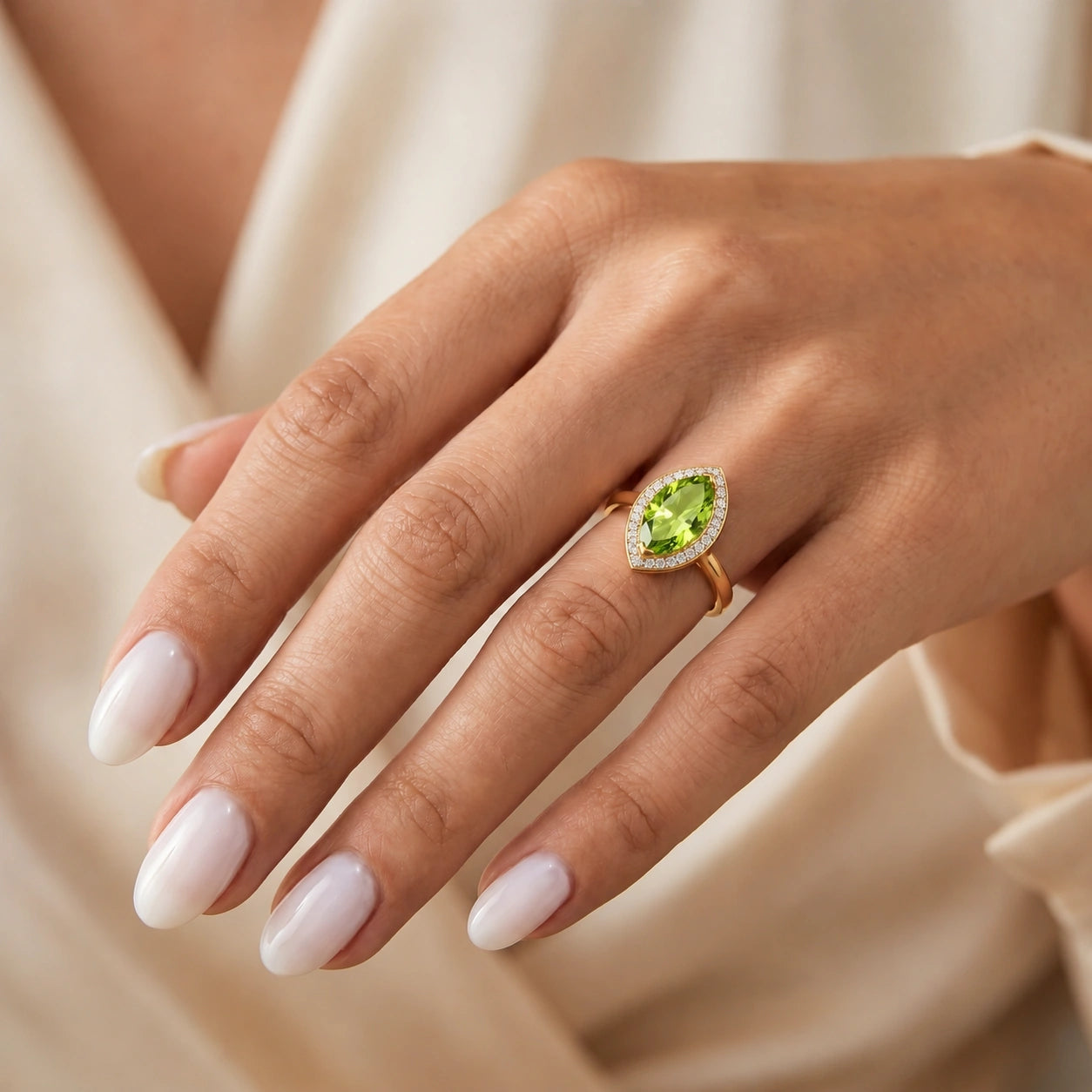 Yellow Gold Ring Peridot 10K — Eliana