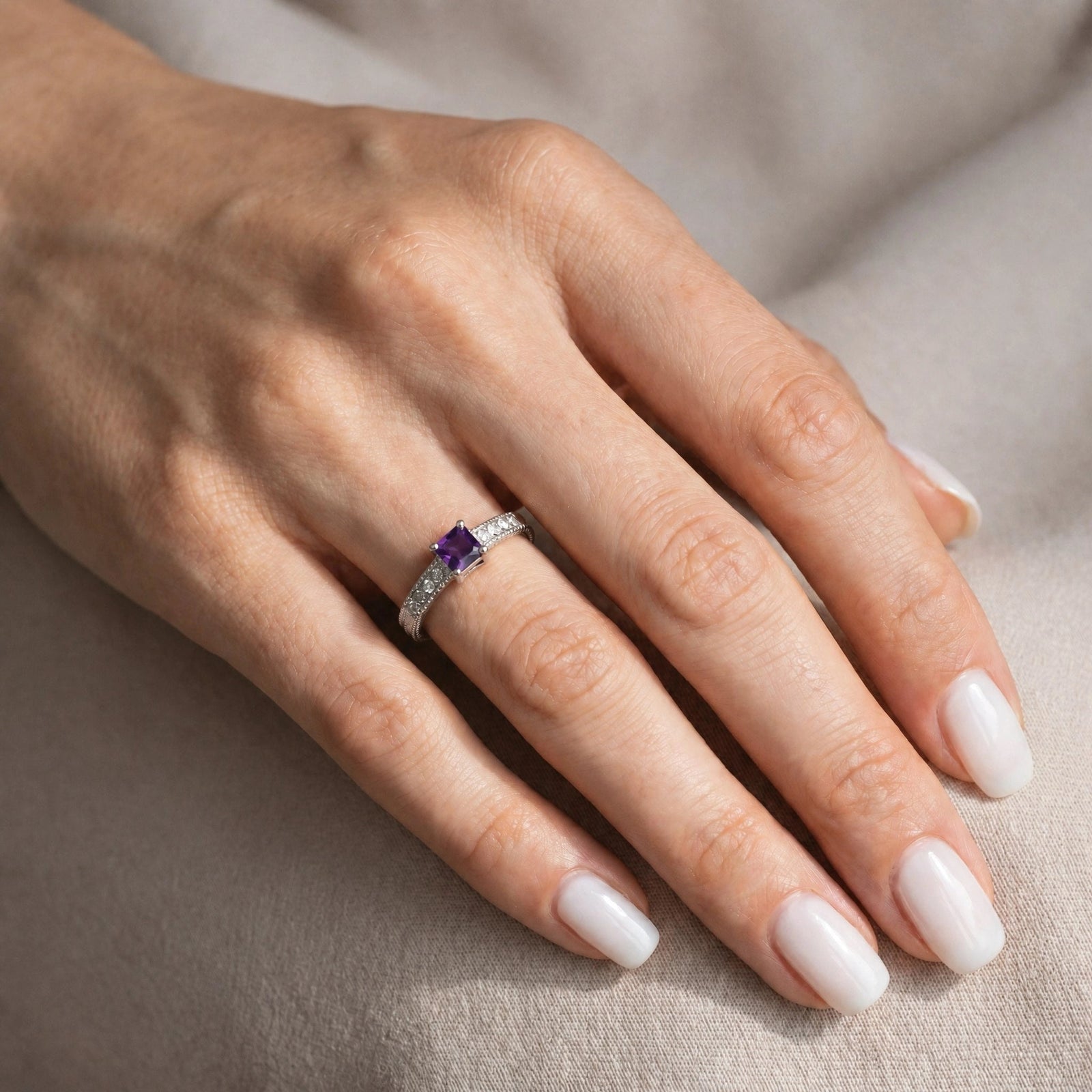 White Gold Ring Amethyst 10K — Ginevra