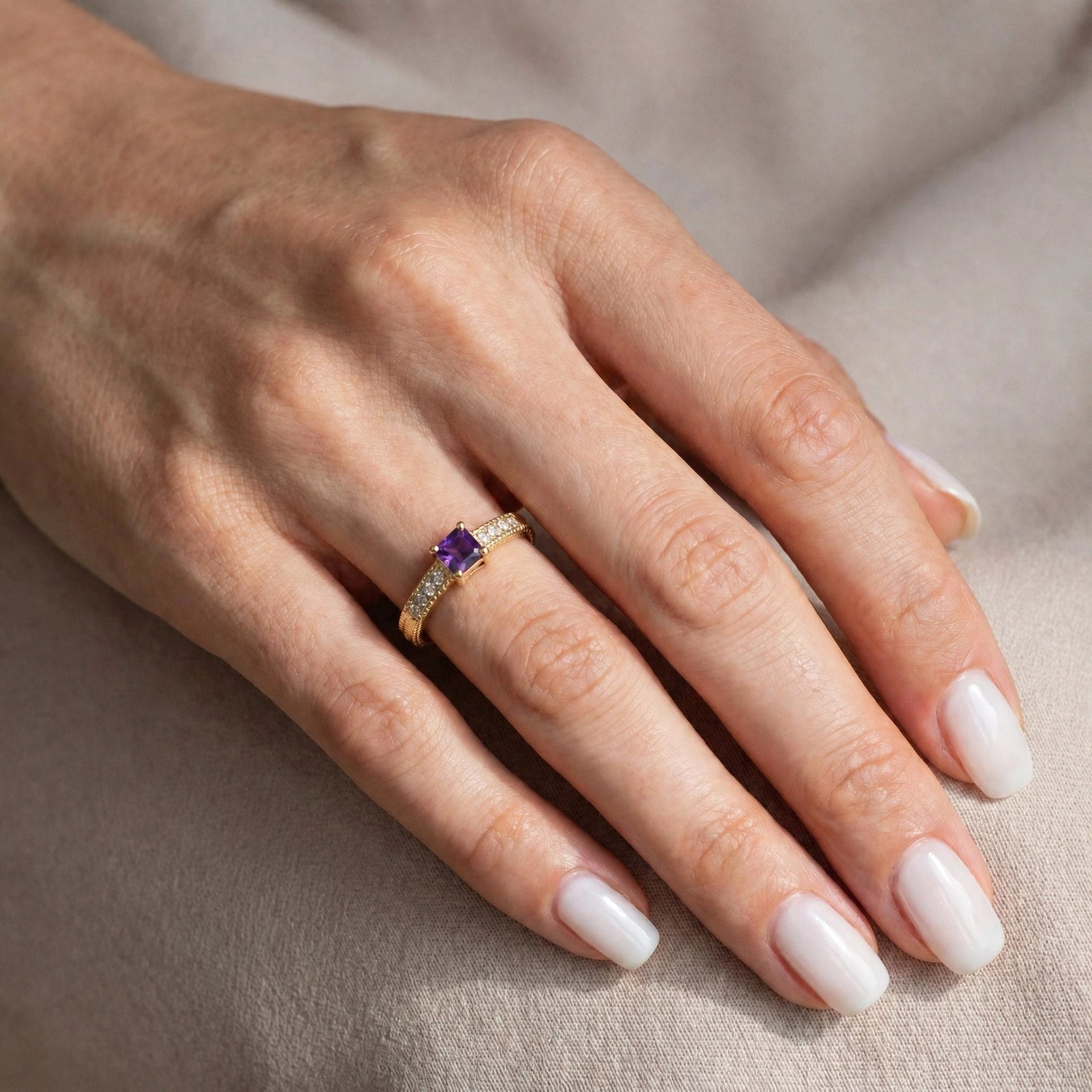 Yellow Gold Ring Amethyst 10K — Ginevra