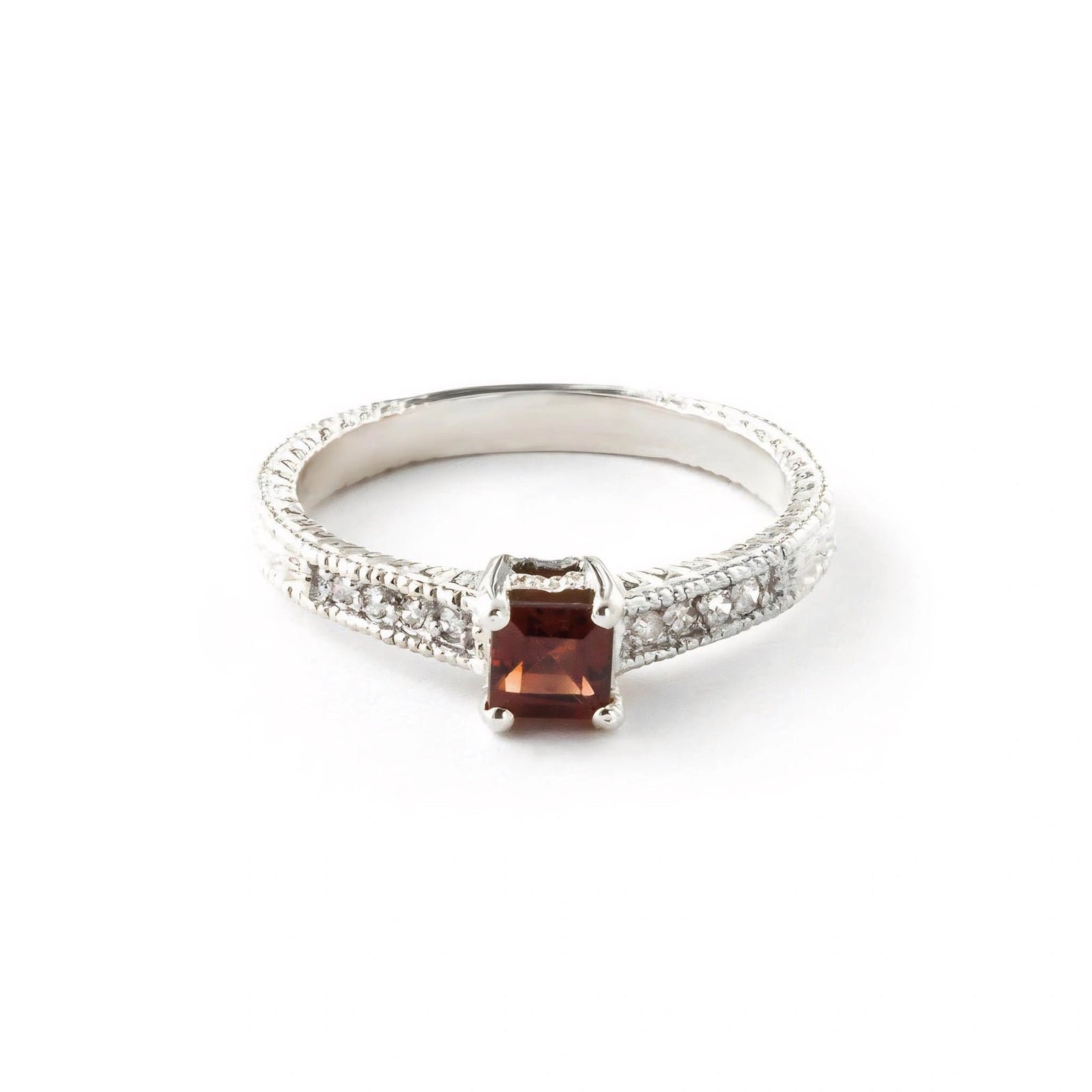 White Gold Ring Garnet 10K — Ginevra
