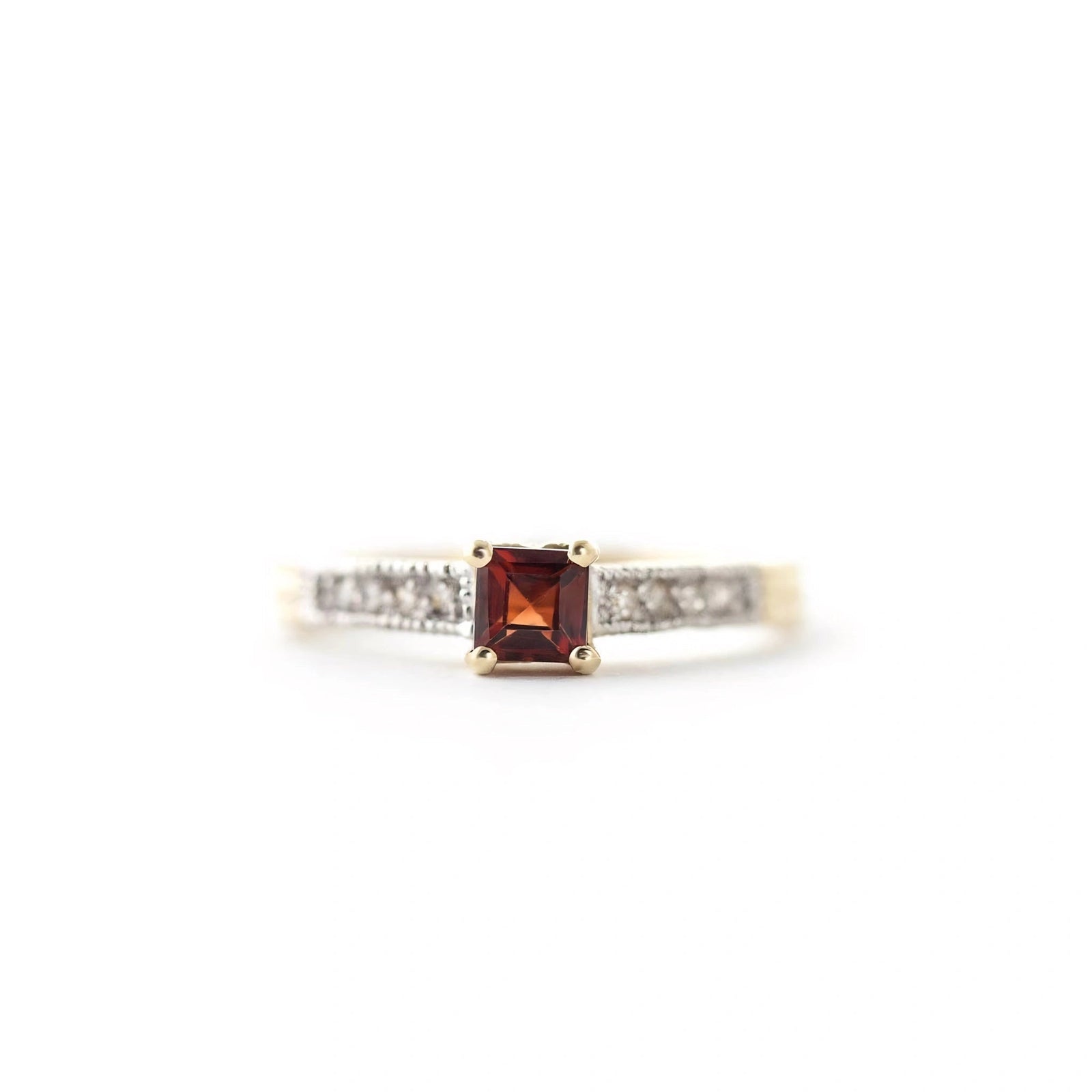 Yellow Gold Ring Garnet 10K — Ginevra