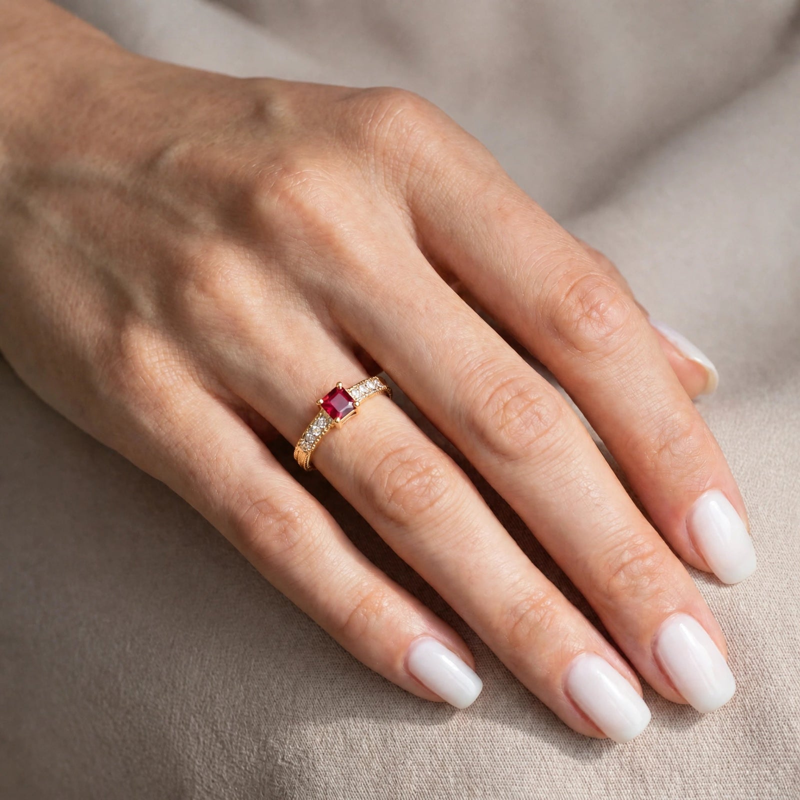 Yellow Gold Ring Ruby 10K — Ginevra
