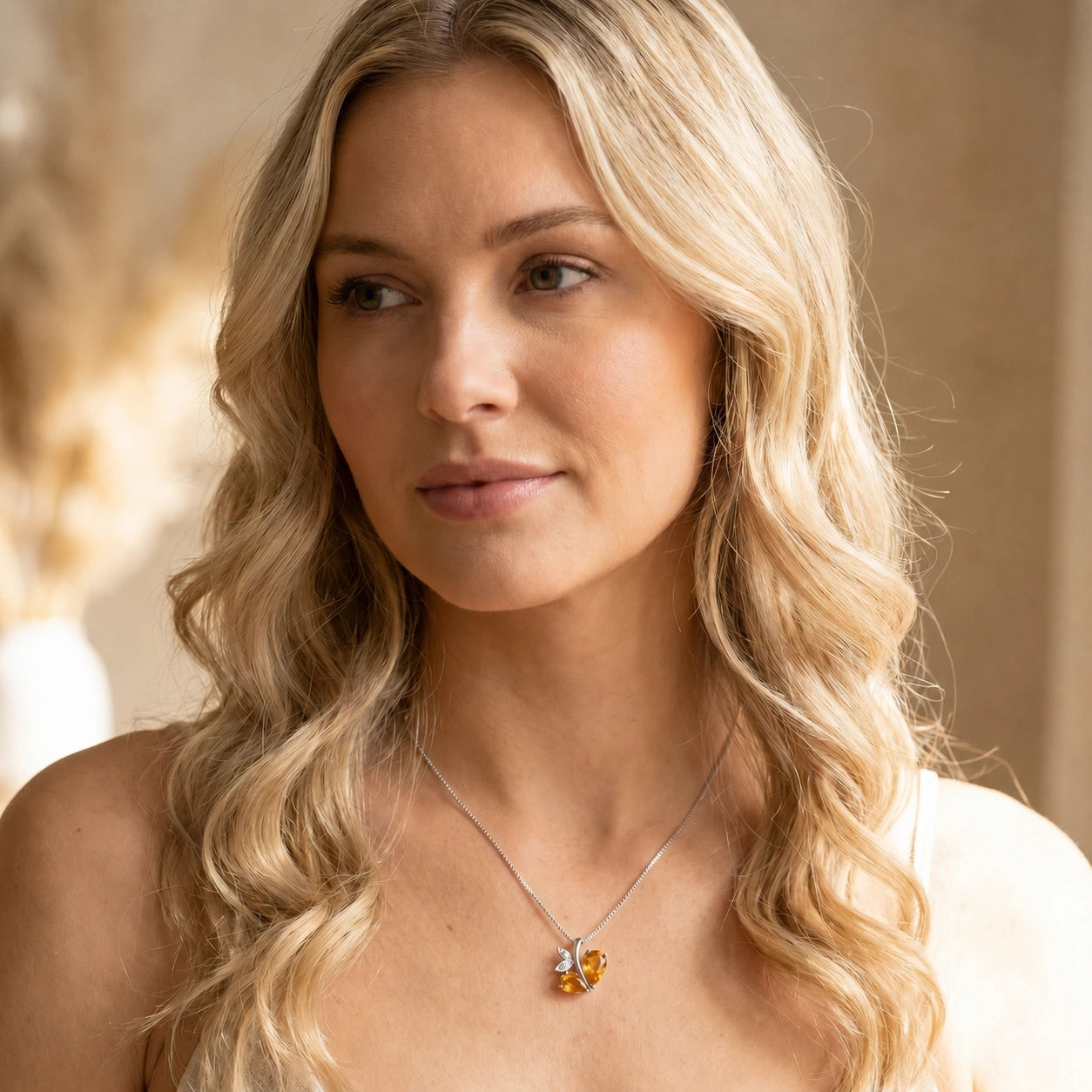 White Gold Pendant Necklace Citrine 10K — Adelaide