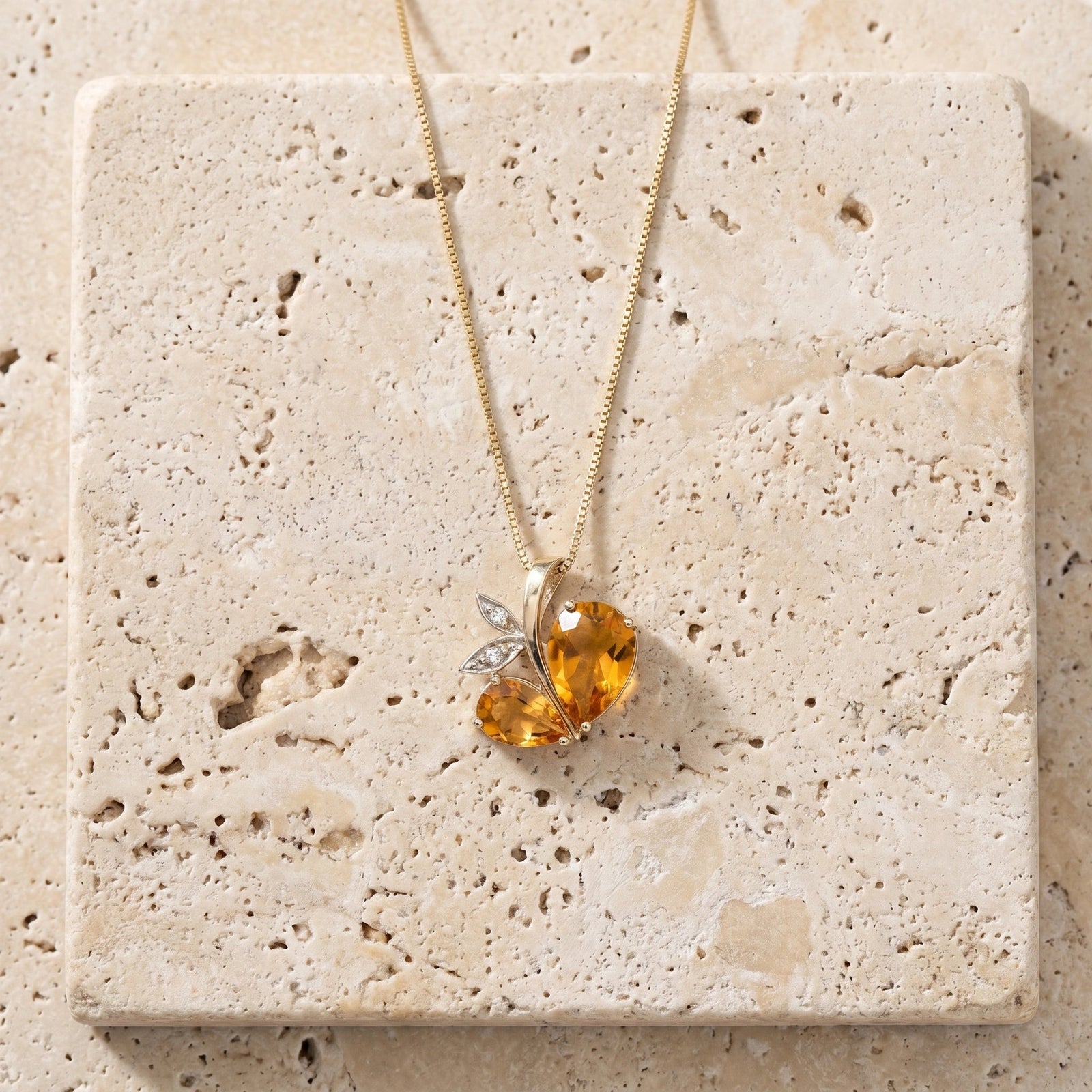 Yellow Gold Pendant Necklace Citrine 10K — Adelaide