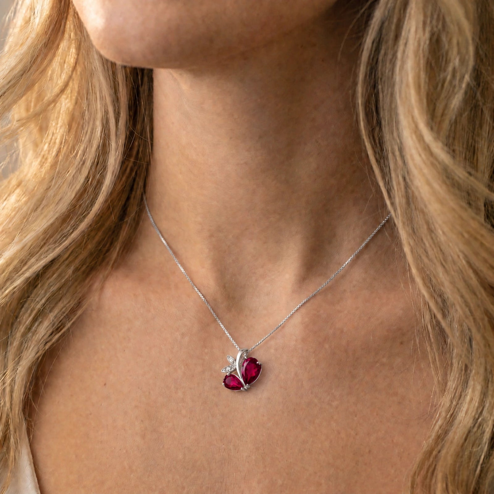 White Gold Pendant Necklace Diamond 10K — Adelaide