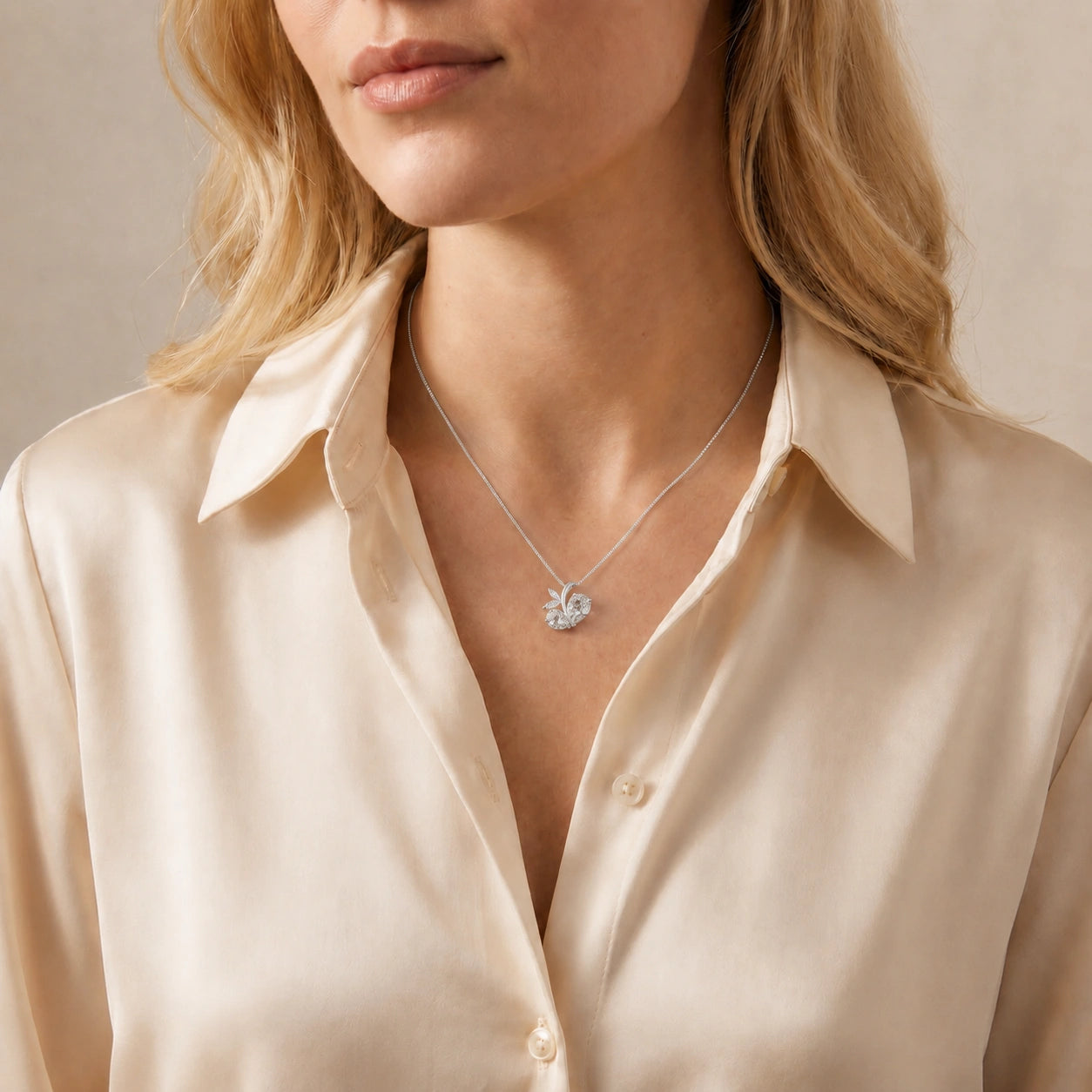 White Gold Pendant Necklace Garnet 10K — Adelaide