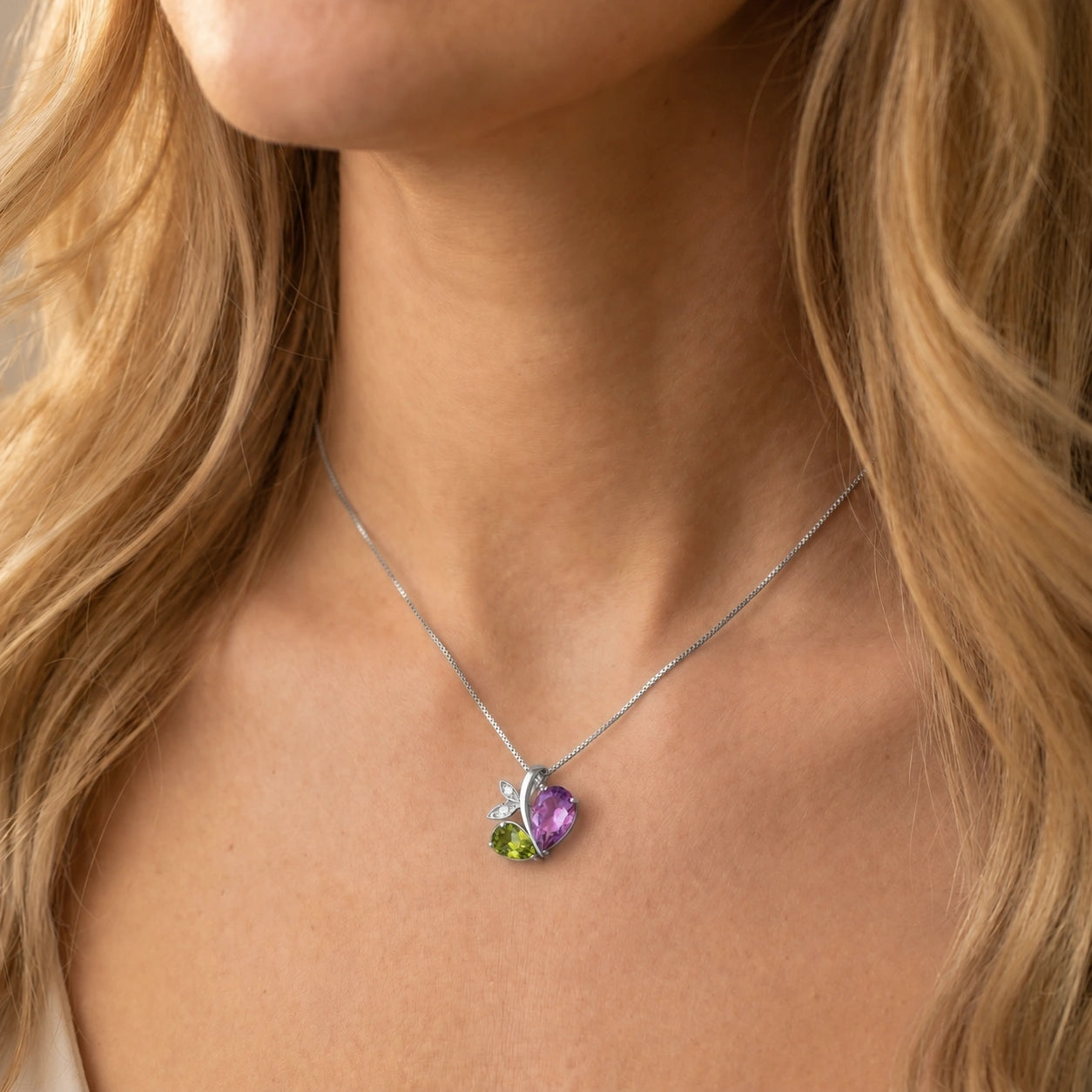 White Gold Pendant Necklace Sapphire 10K — Adelaide