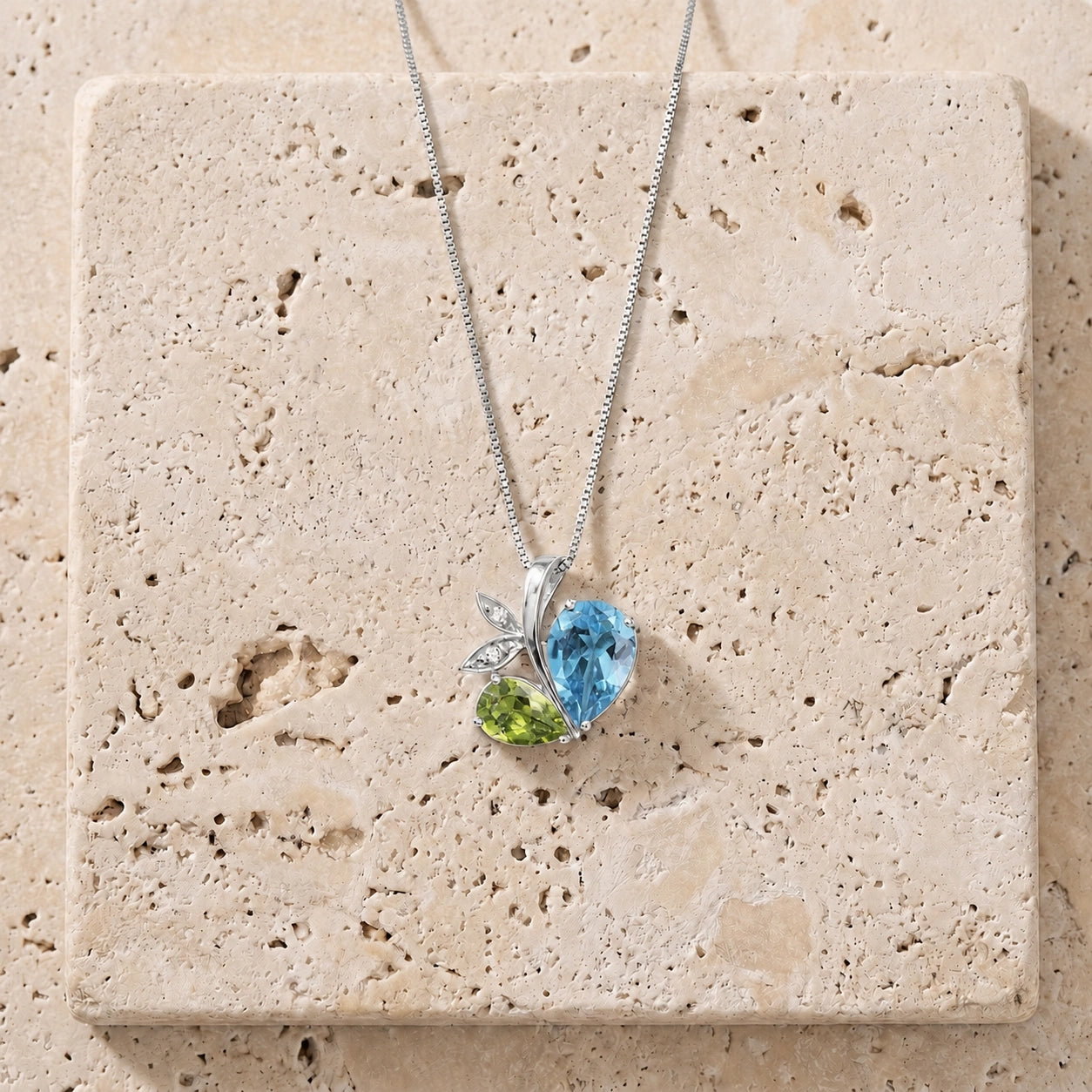 White Gold Pendant Necklace Sapphire 10K — Adelaide