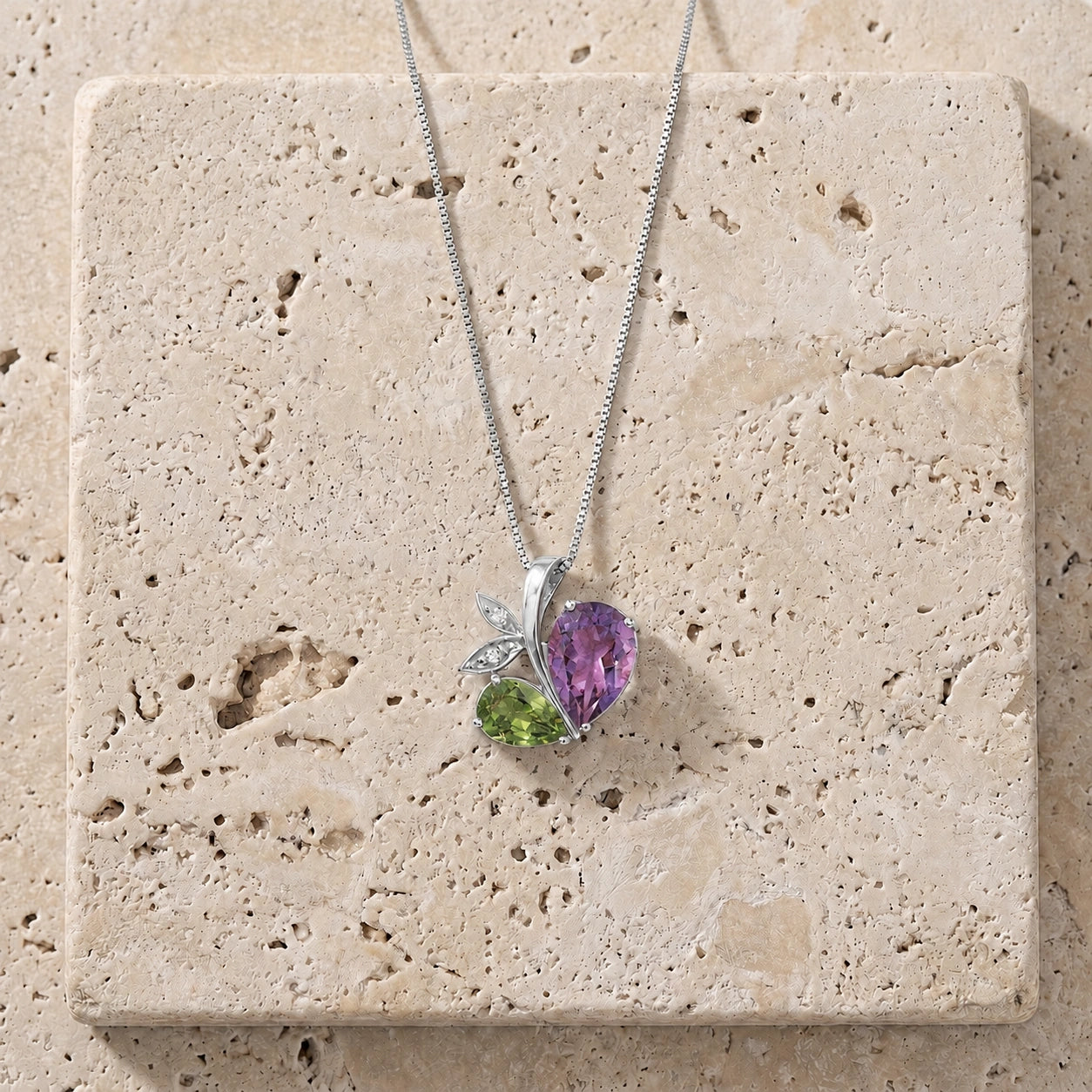 White Gold Pendant Necklace Sapphire 10K — Adelaide