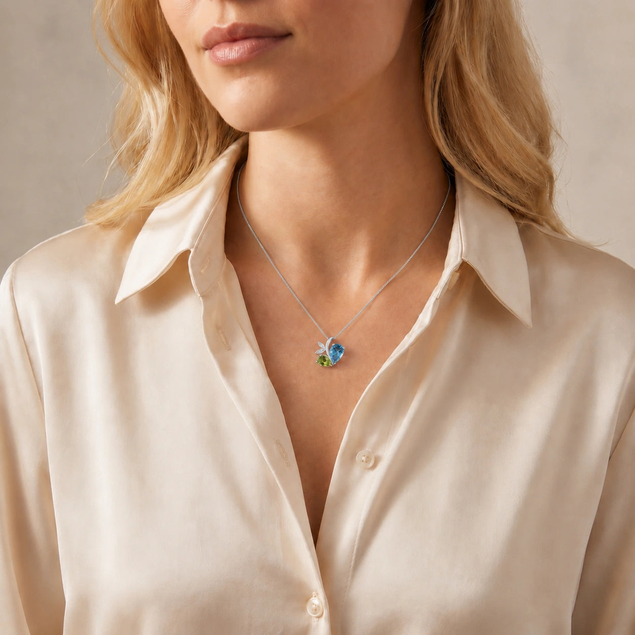 White Gold Pendant Necklace Sapphire 10K — Adelaide