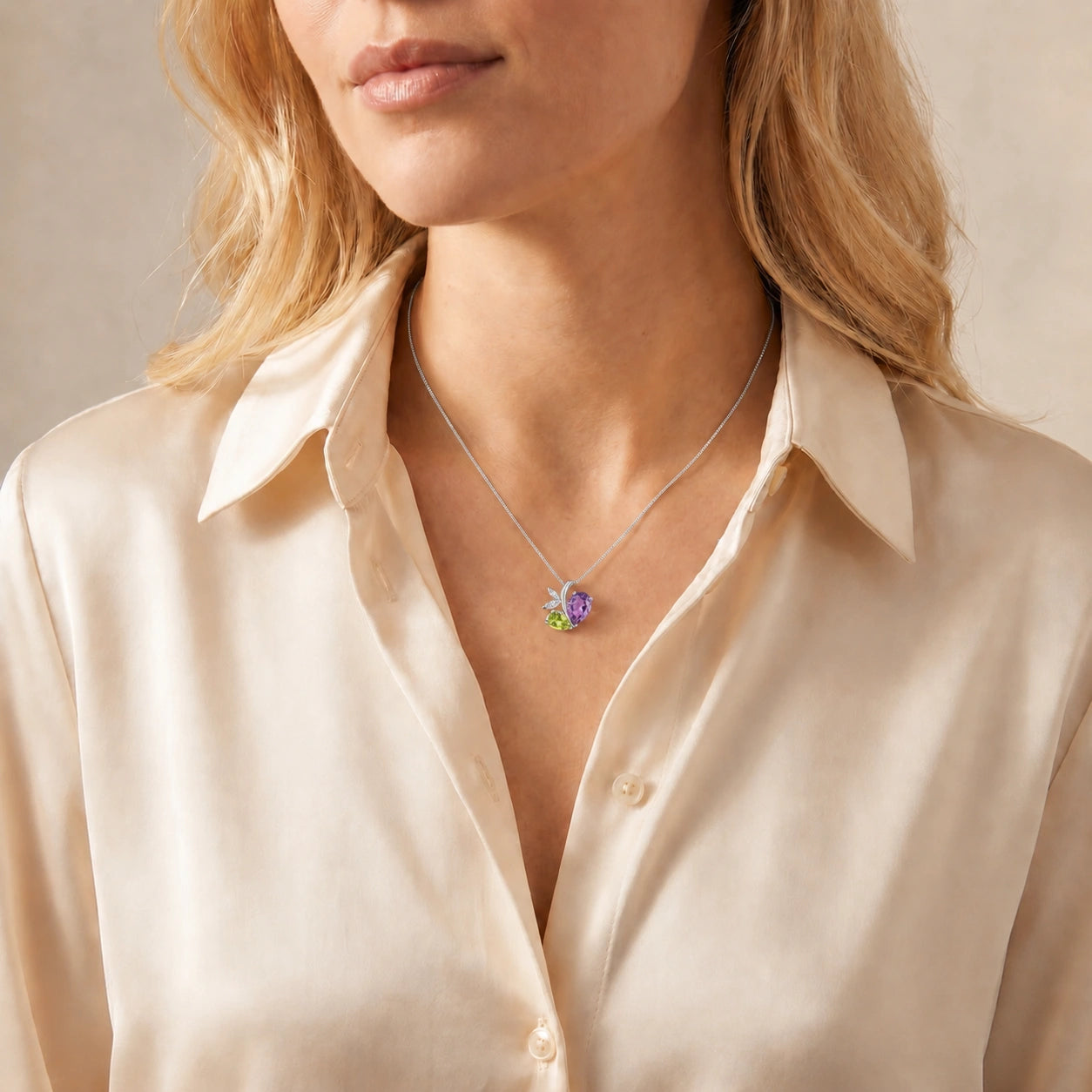 White Gold Pendant Necklace Sapphire 10K — Adelaide