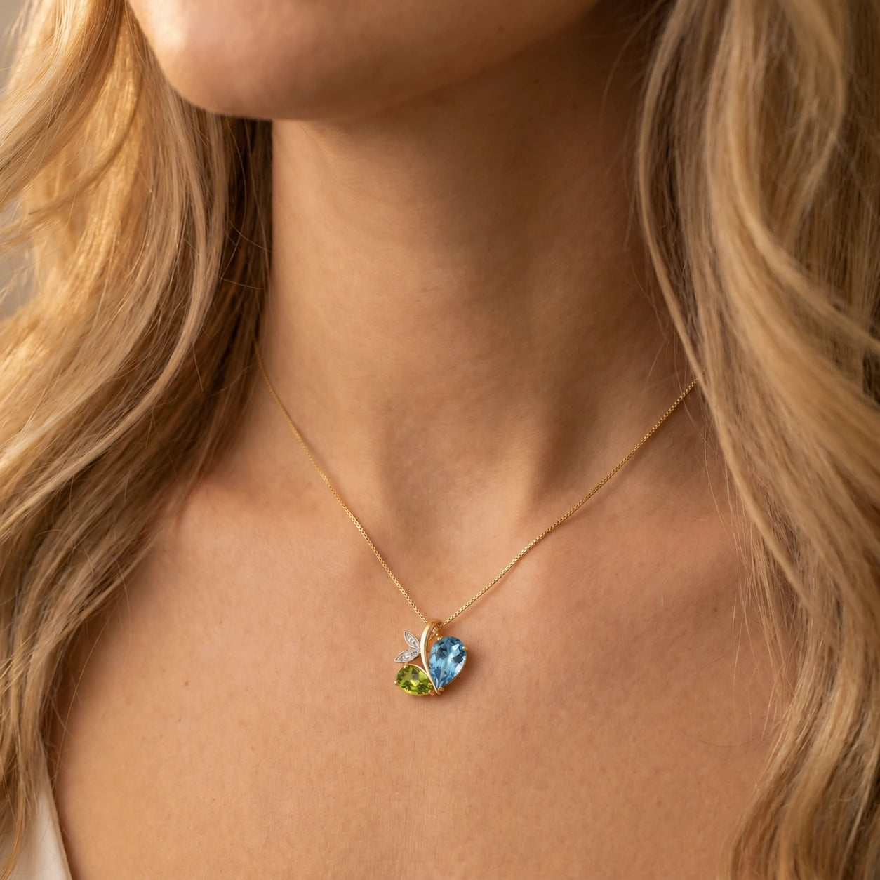 Yellow Gold Pendant Necklace Sapphire 10K — Adelaide