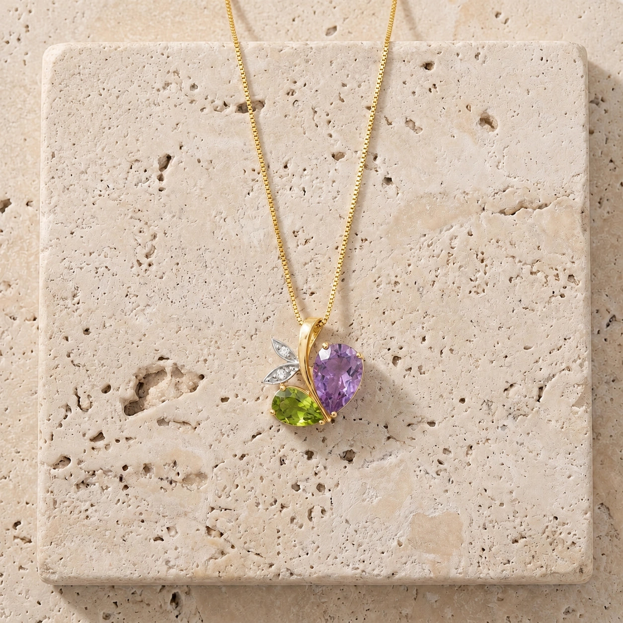 Yellow Gold Pendant Necklace Sapphire 10K — Adelaide