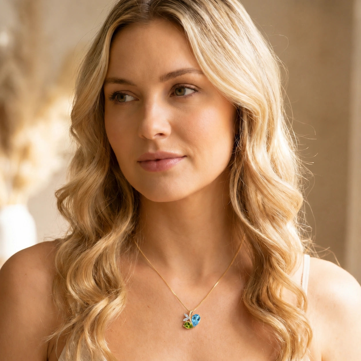 Yellow Gold Pendant Necklace Sapphire 10K — Adelaide