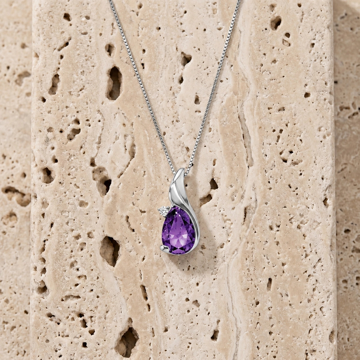 White Gold Amethyst & Diamond — Narcisa