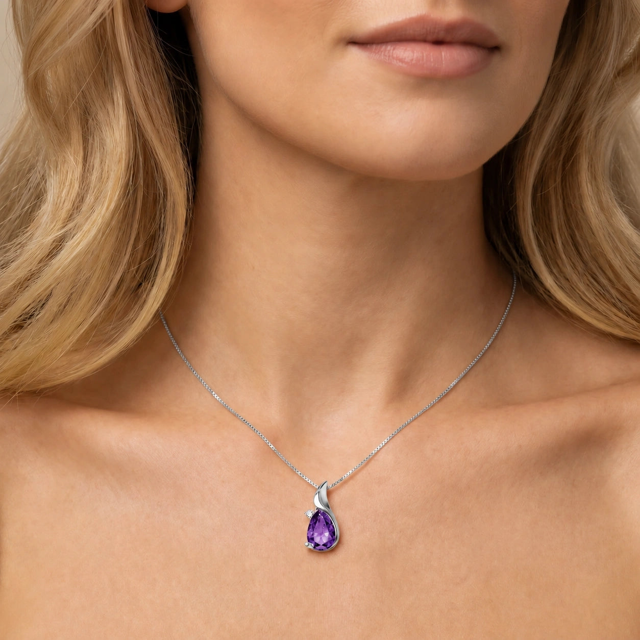 White Gold Amethyst & Diamond — Narcisa