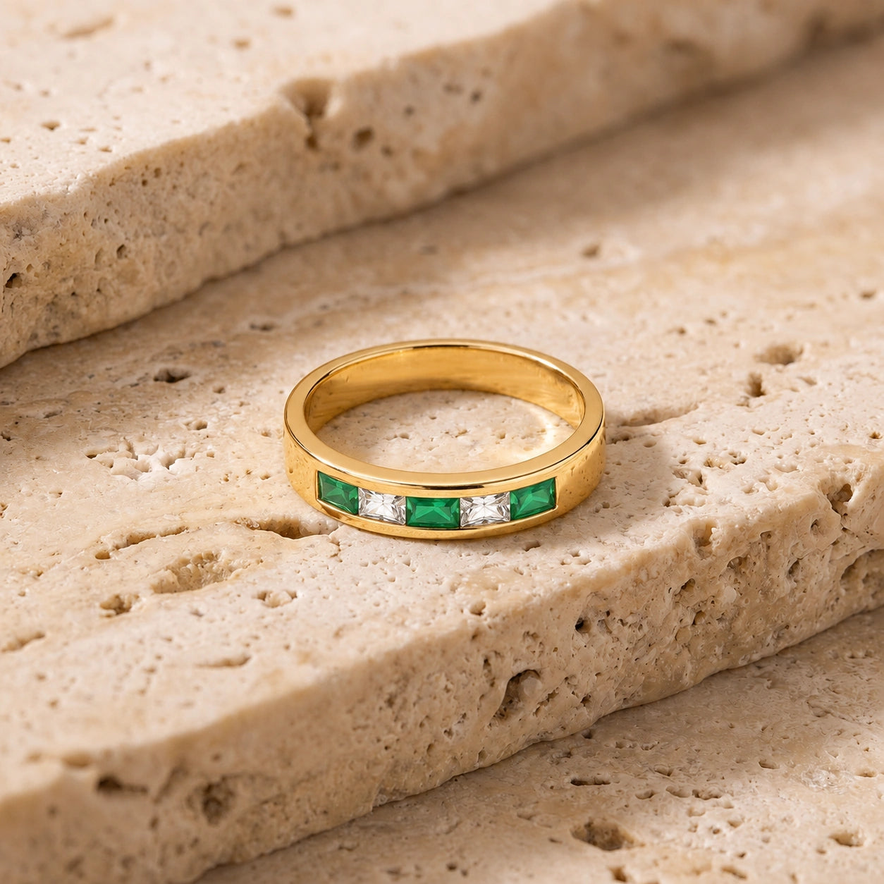 Yellow Gold White Topaz & Emerald — Nazzarena