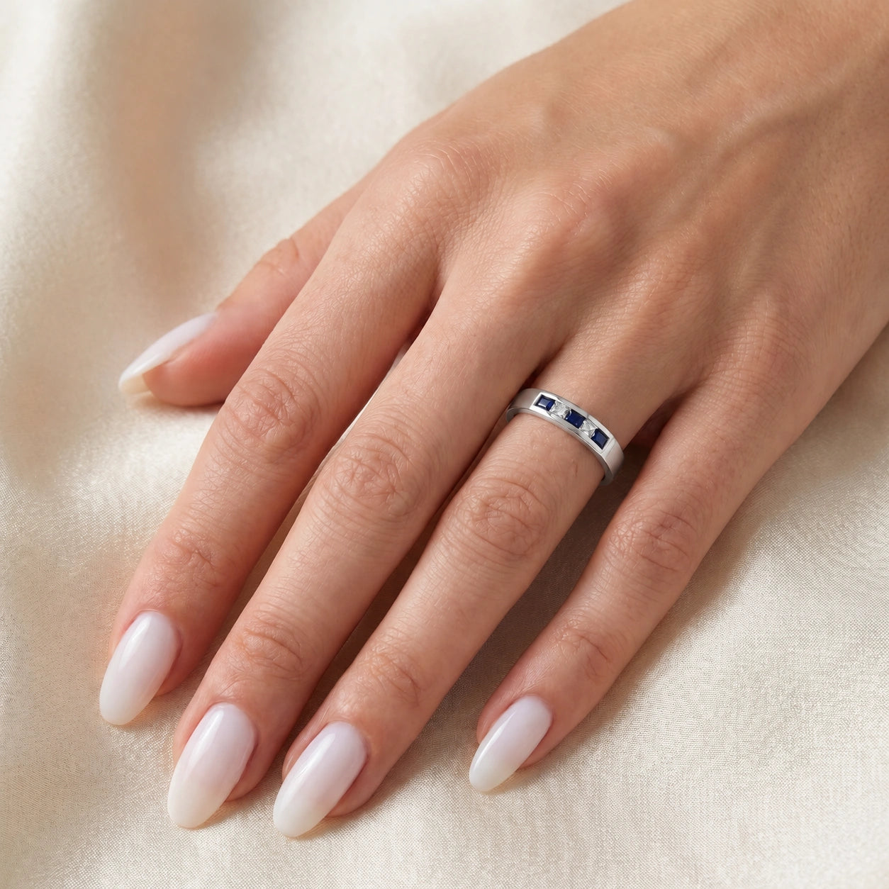 White Gold White Topaz & Sapphire — Nazzarena