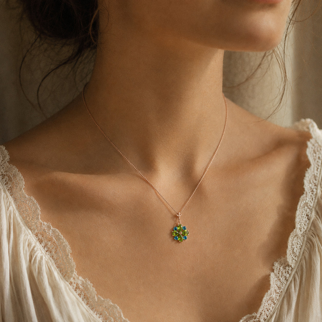 Rose Gold Petal Necklace Peridot 10K — Bibiana