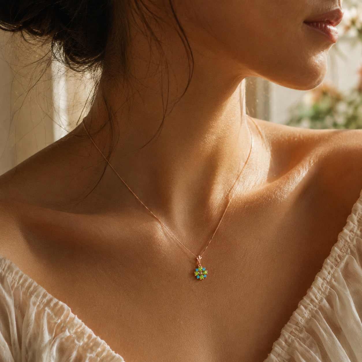 Rose Gold Petal Necklace Peridot 10K — Bibiana