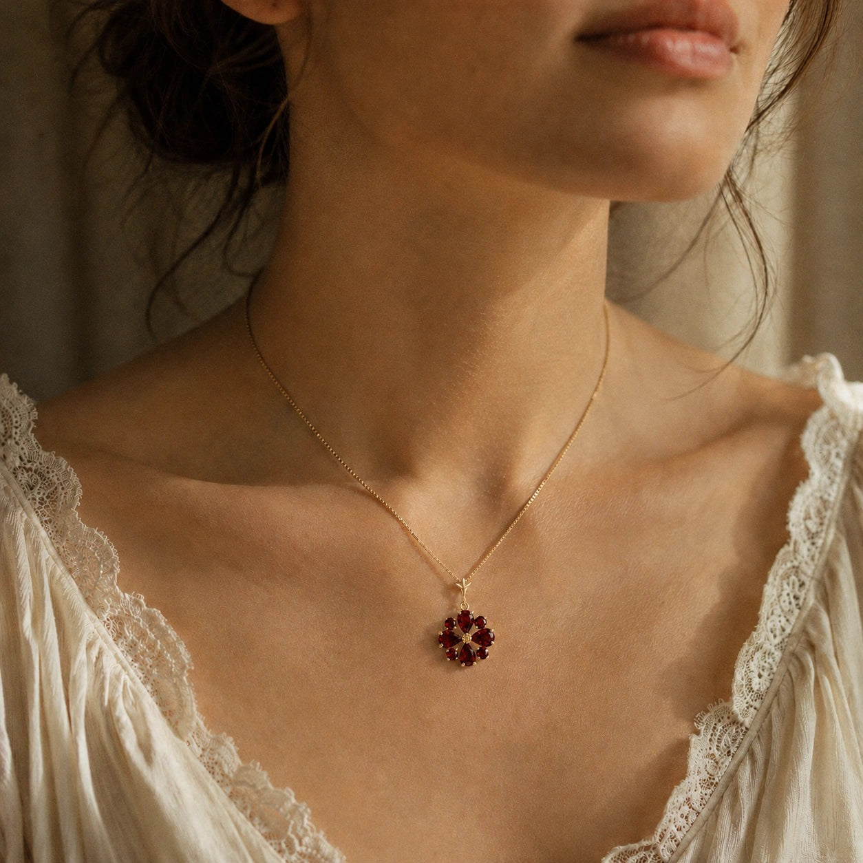 Yellow Gold Petal Necklace Peridot 10K — Bibiana