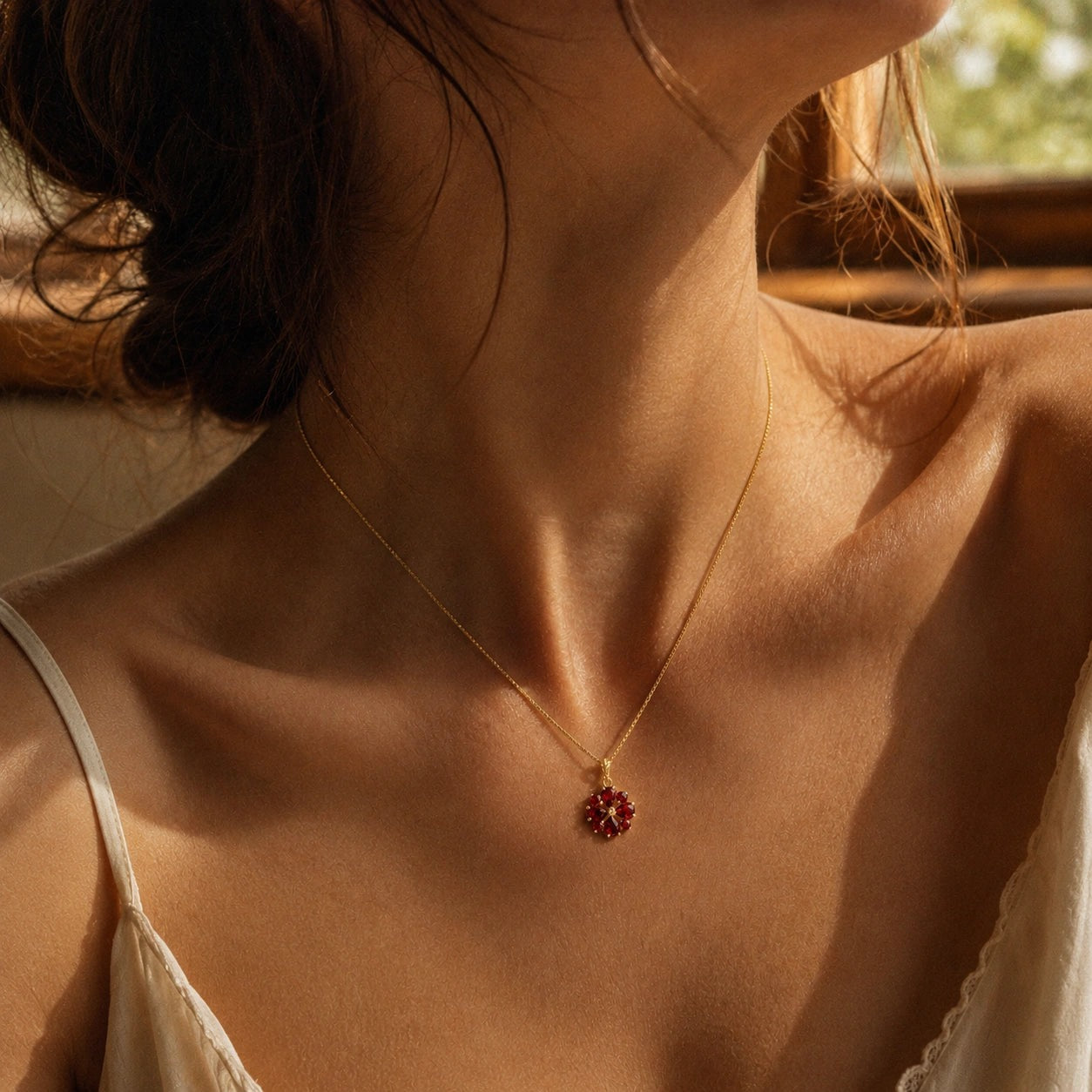 Yellow Gold Petal Necklace Peridot 10K — Bibiana