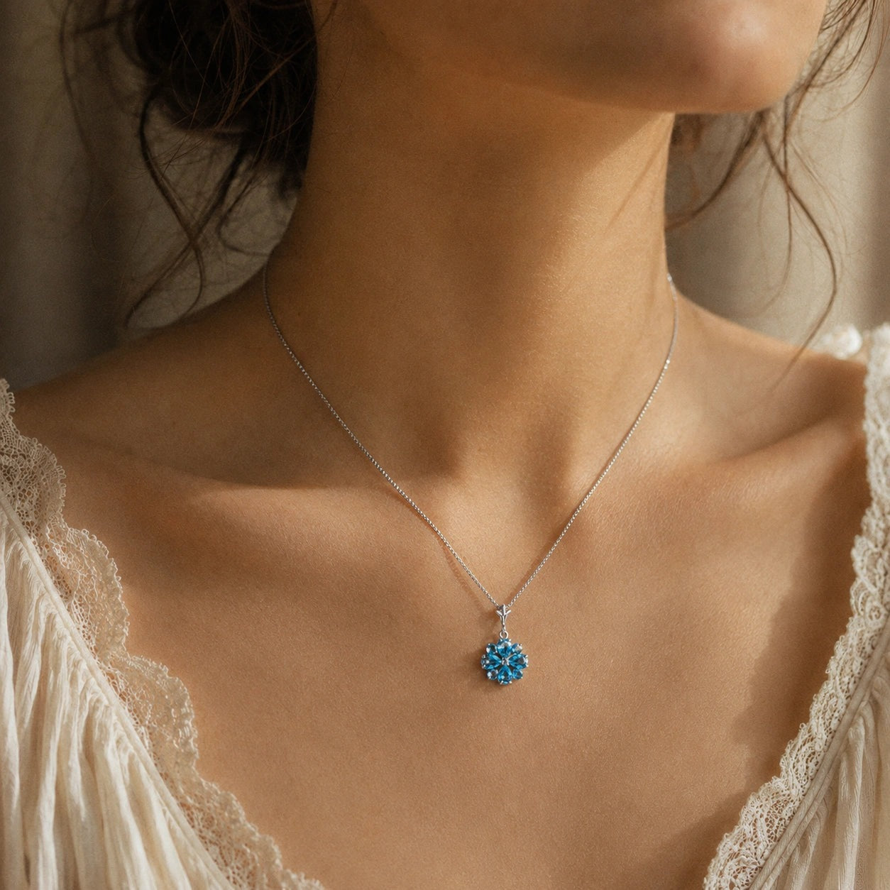 White Gold Petal Necklace Tanzanite 10K — Bibiana
