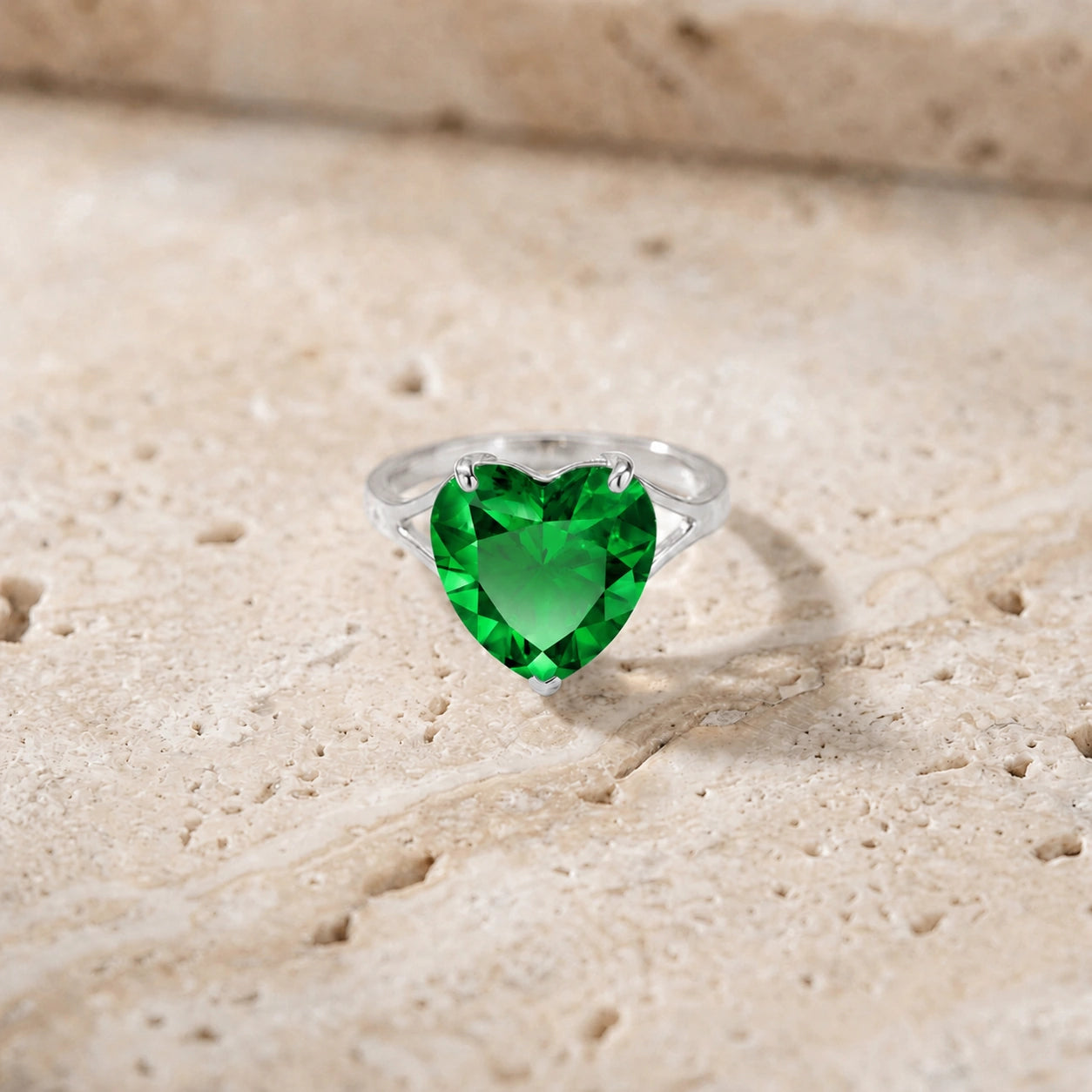 White Gold Emerald — Giuliana
